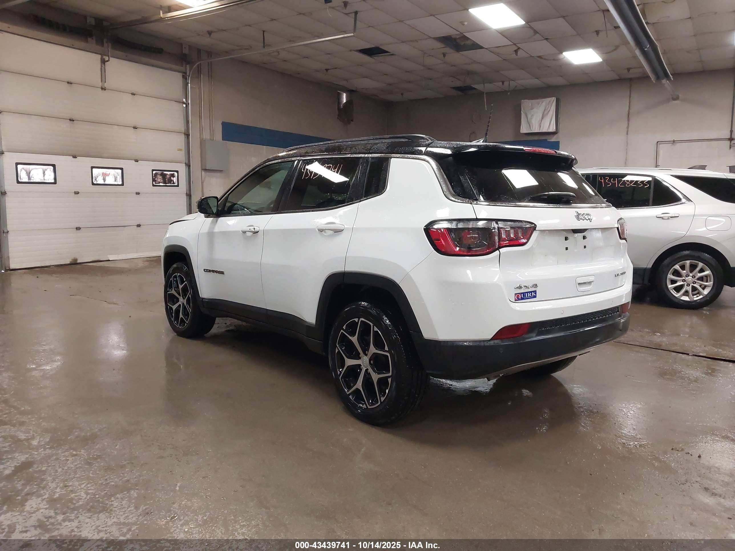 JEEP COMPASS image 3