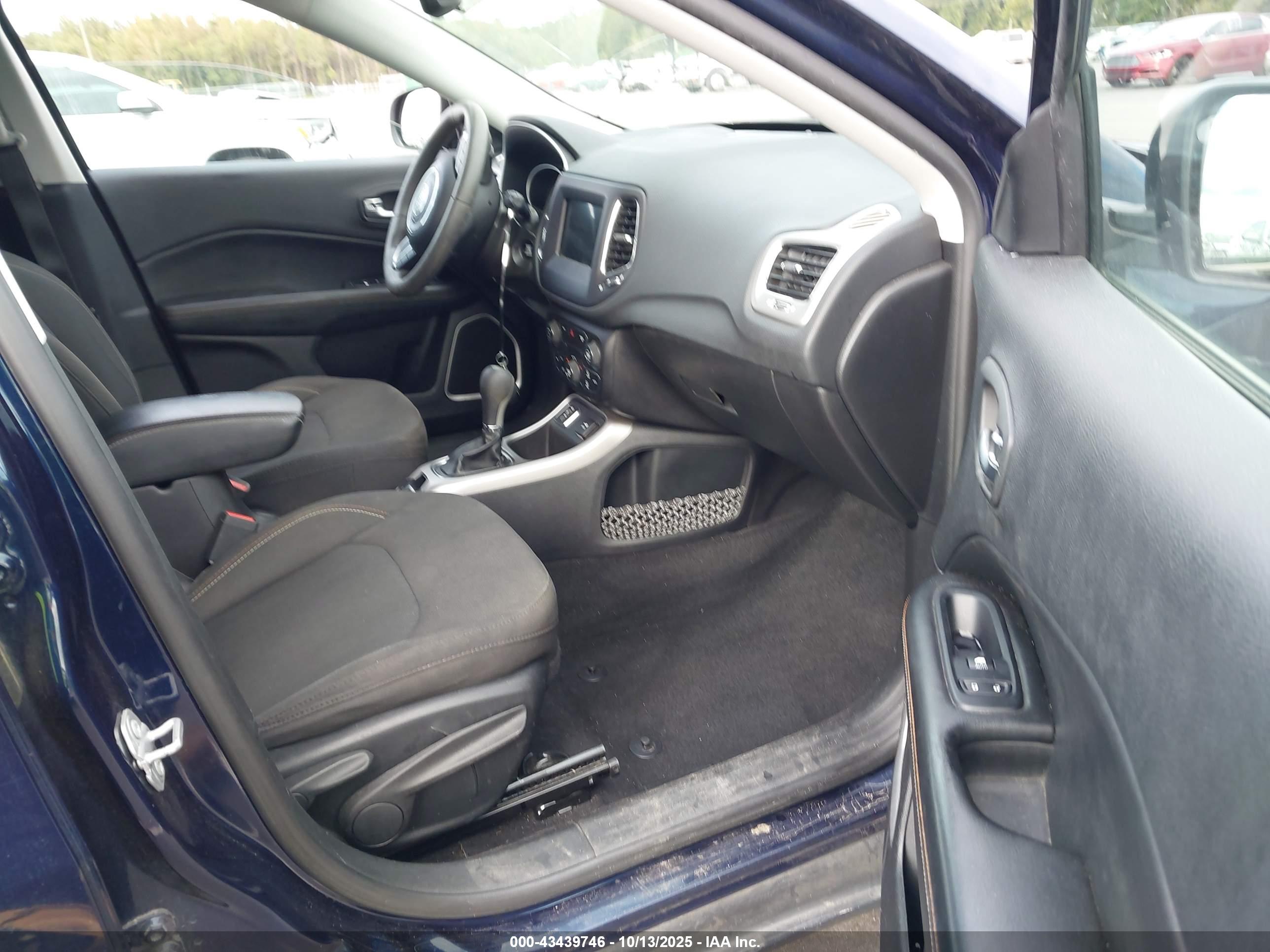 JEEP COMPASS image 5