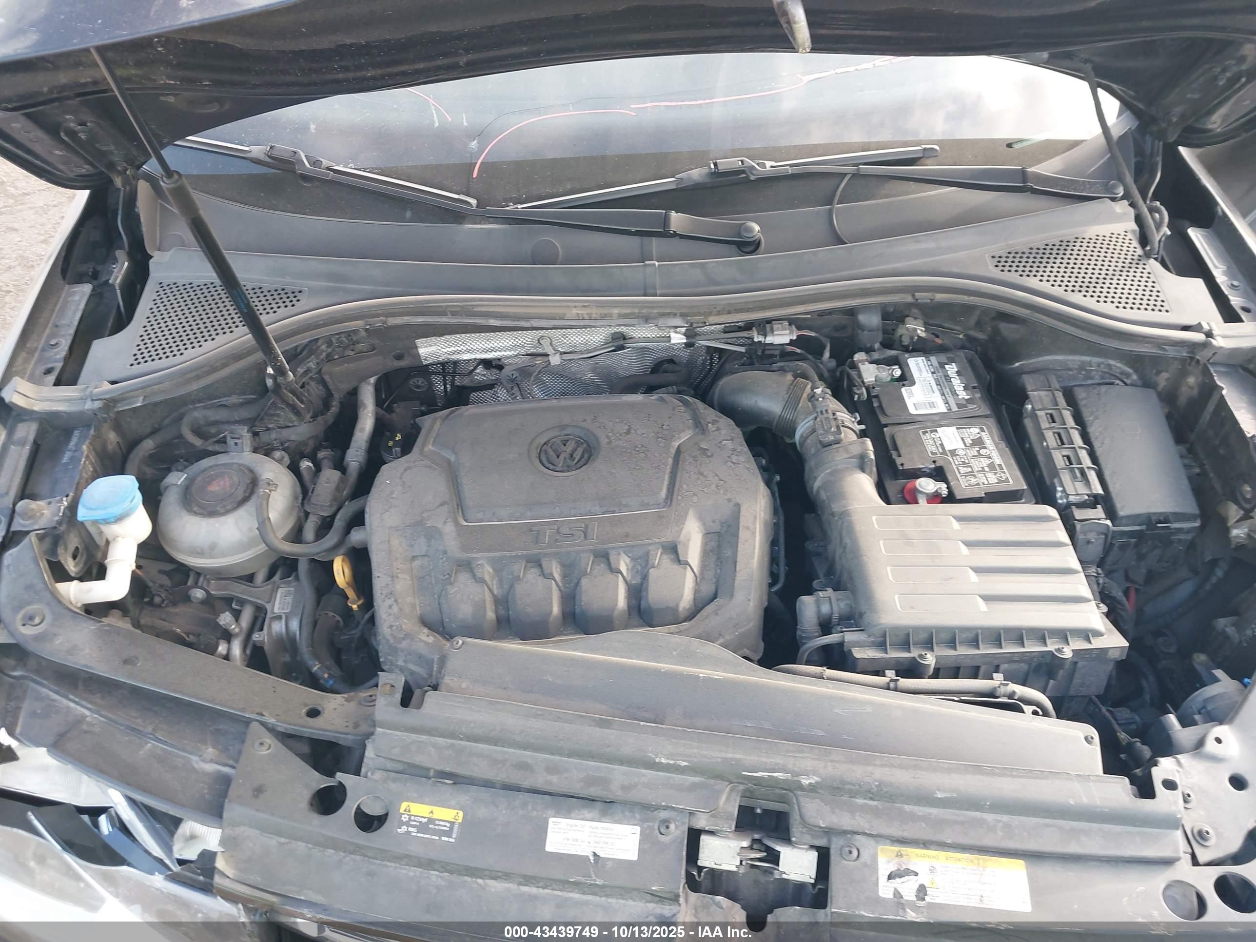 VOLKSWAGEN TIGUAN image 10