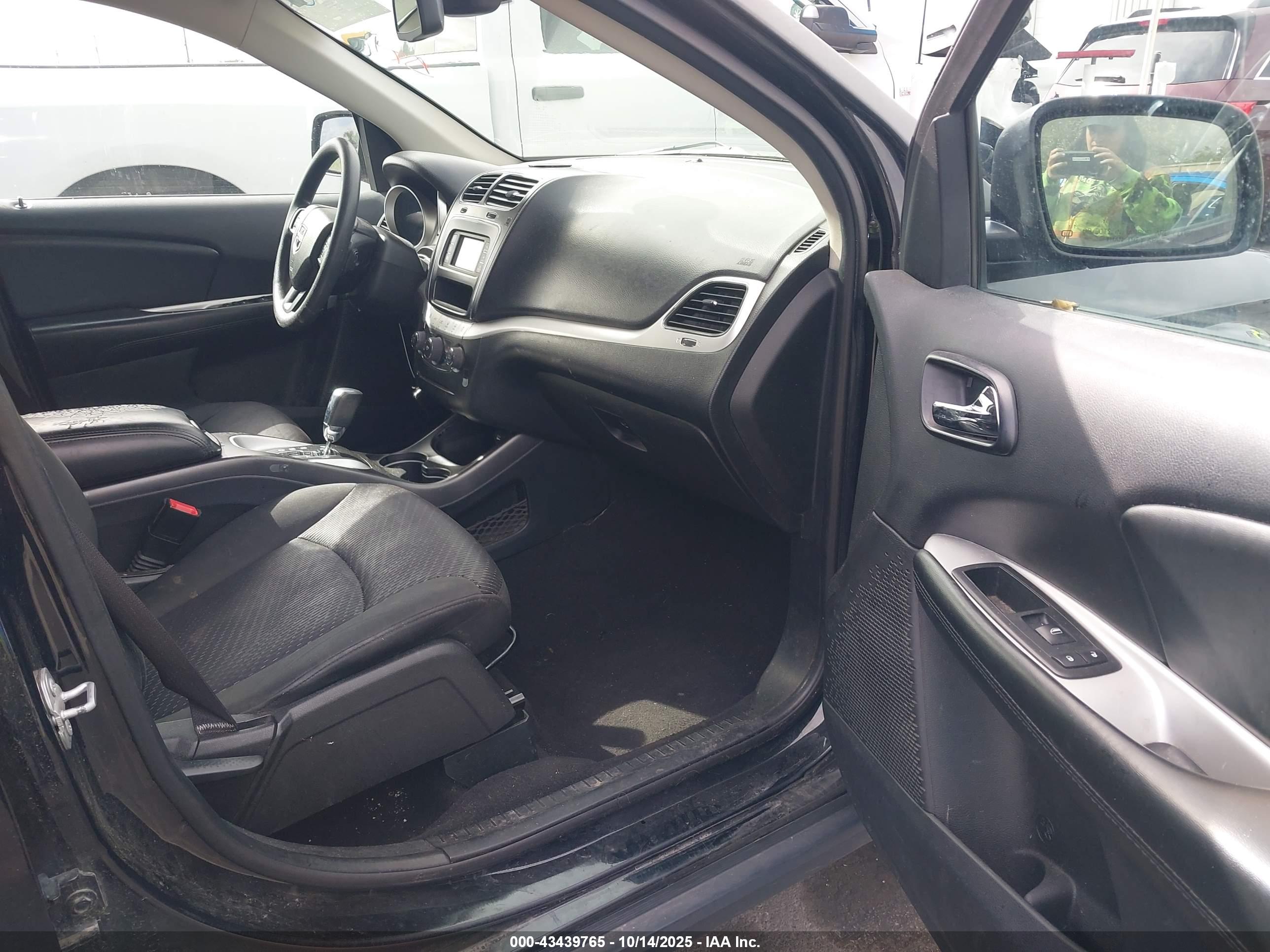 DODGE JOURNEY image 5