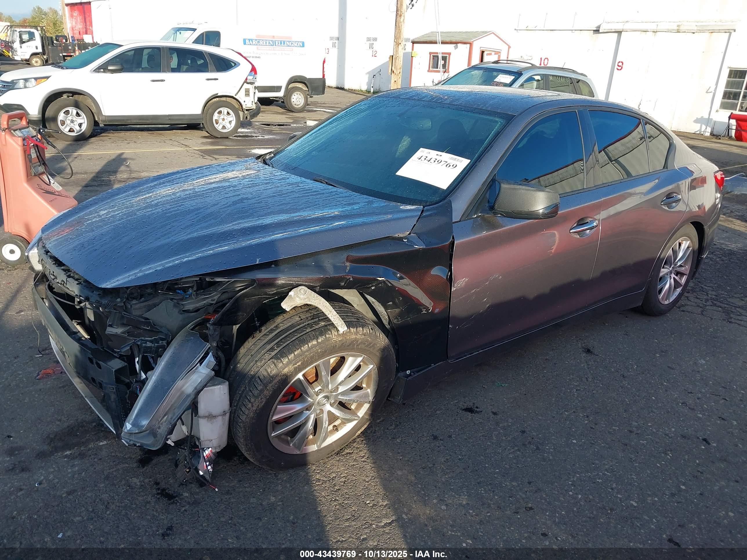 INFINITI Q50 image 2