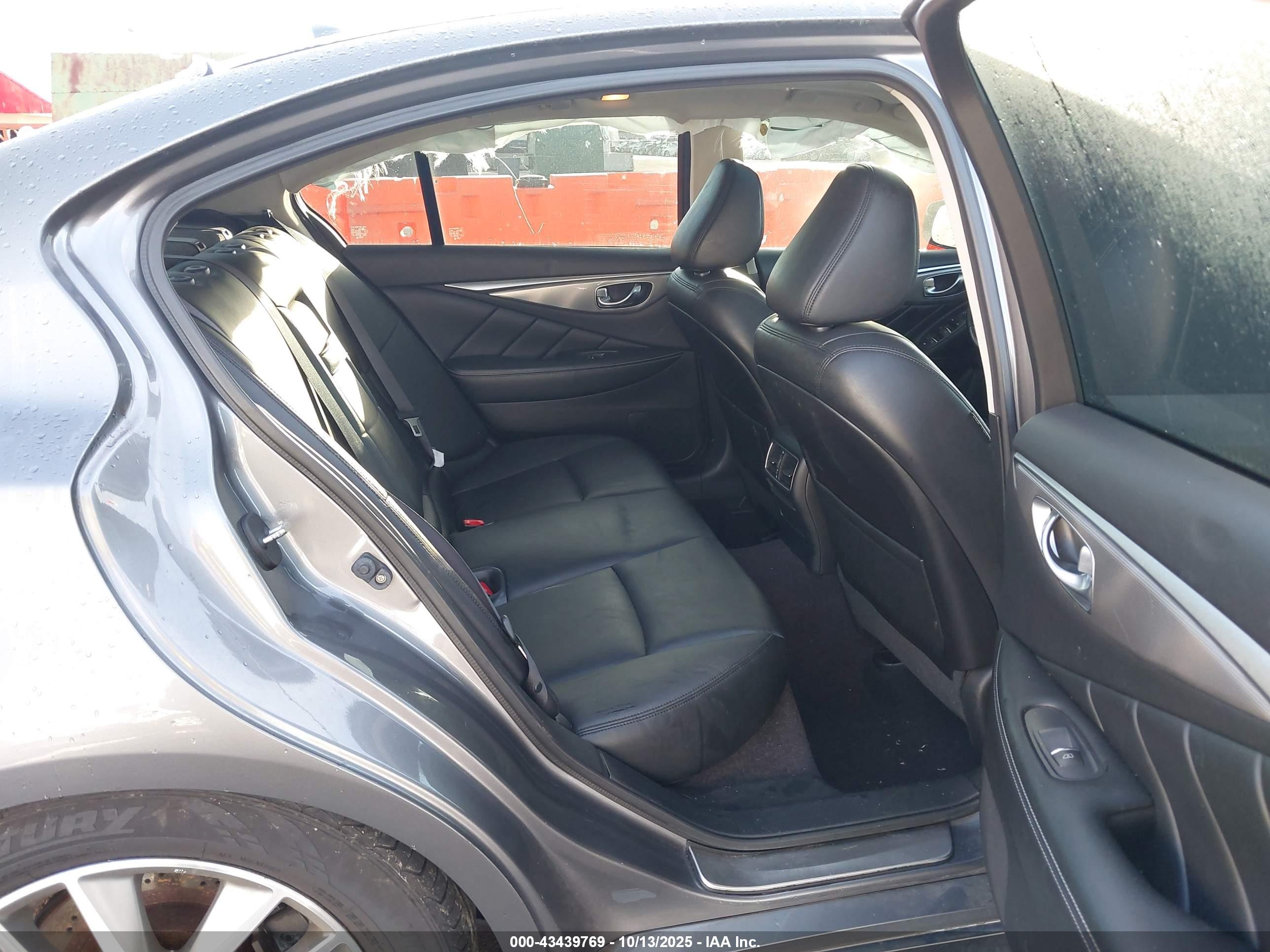INFINITI Q50 image 8