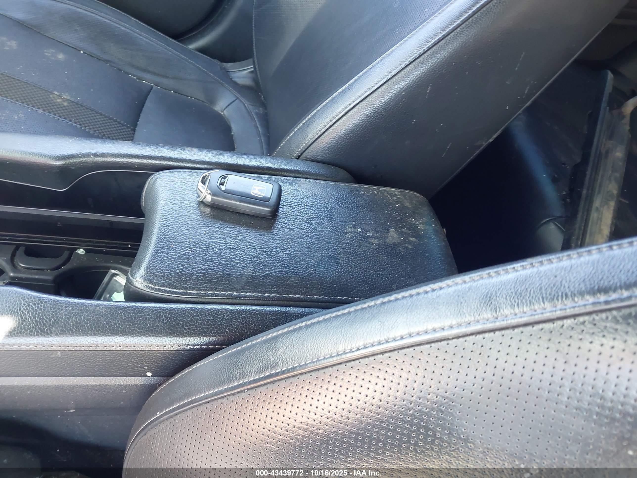 HONDA CIVIC image 11