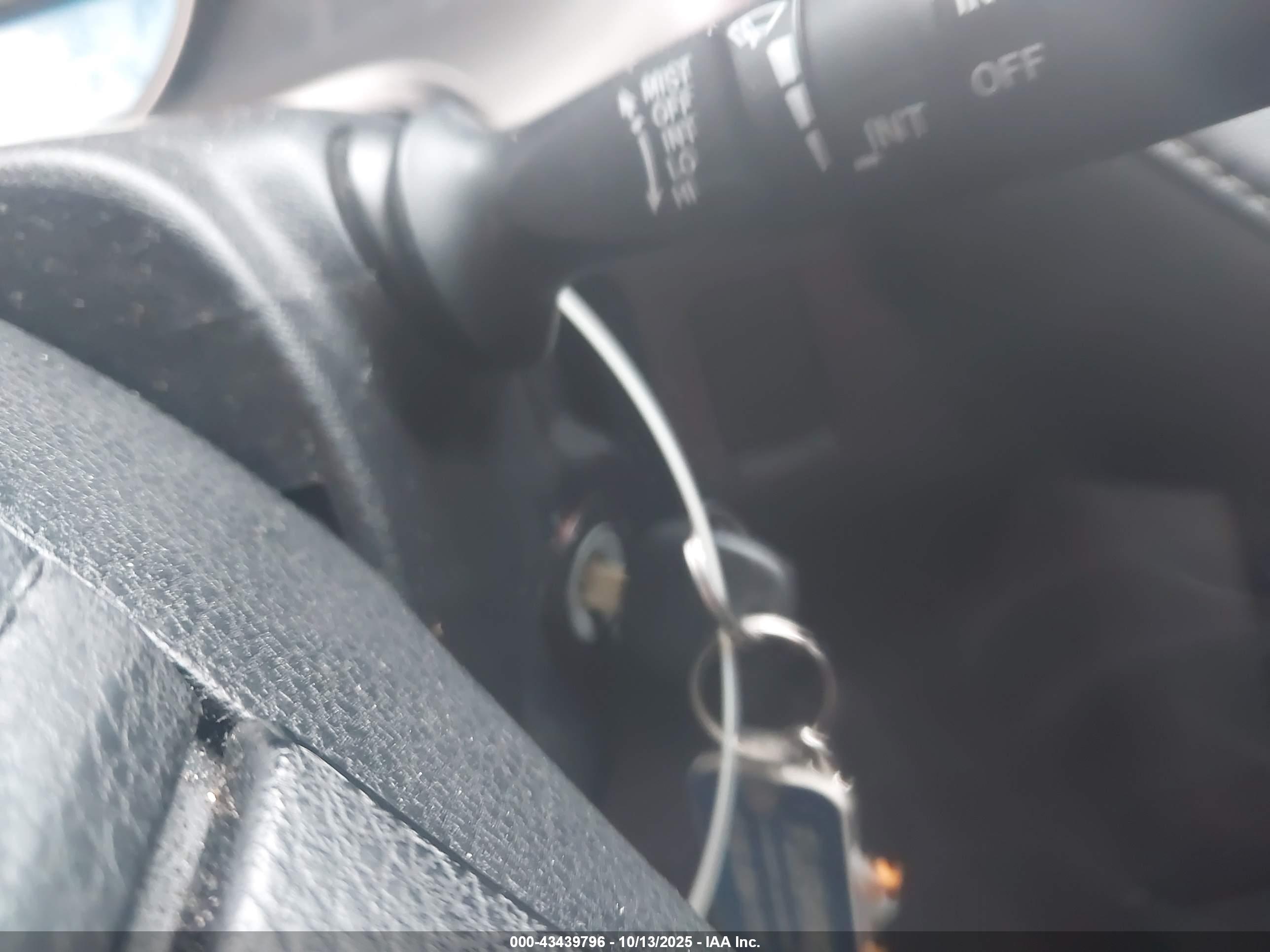 TOYOTA RAV4 image 11