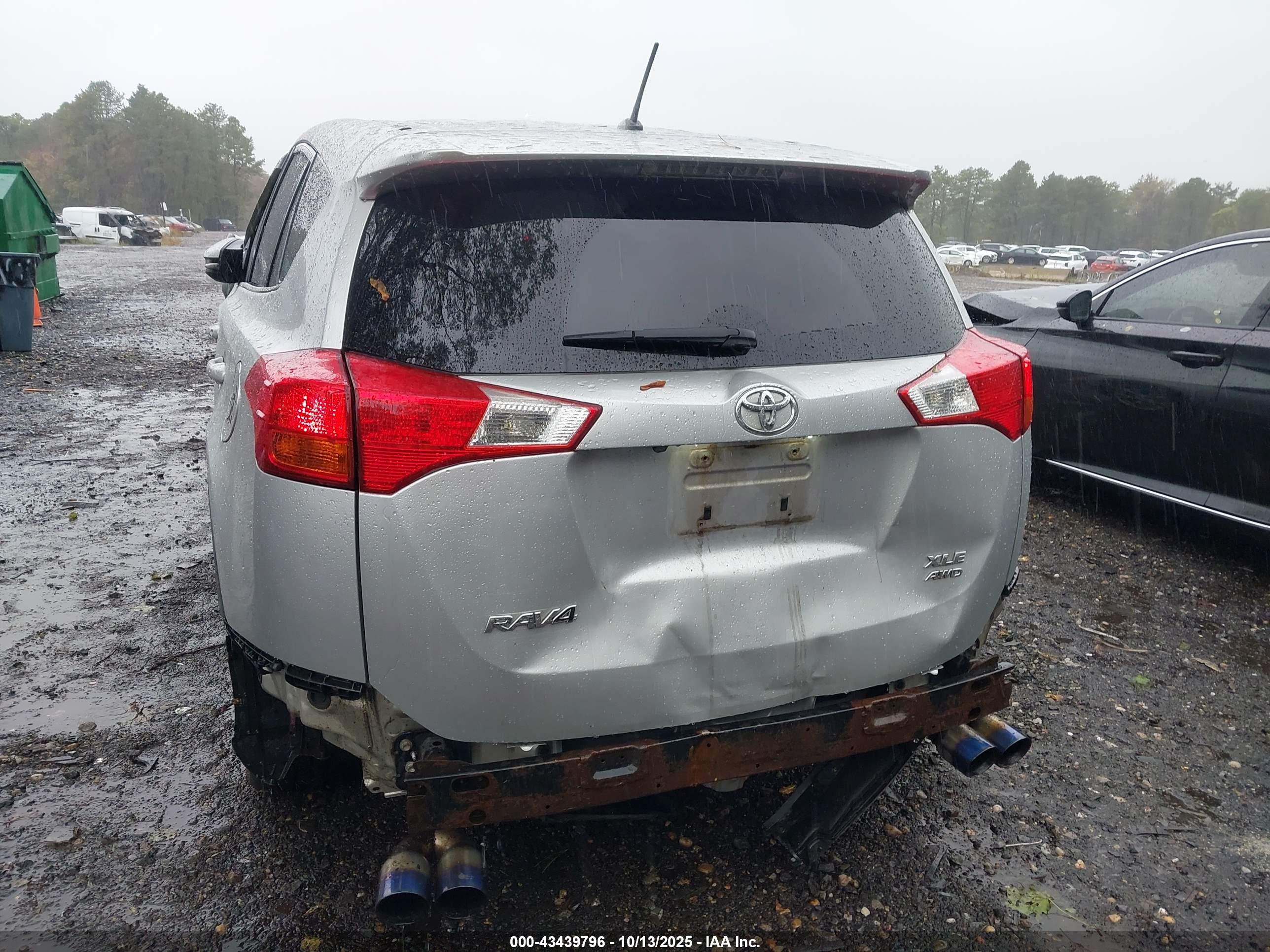 TOYOTA RAV4 image 6