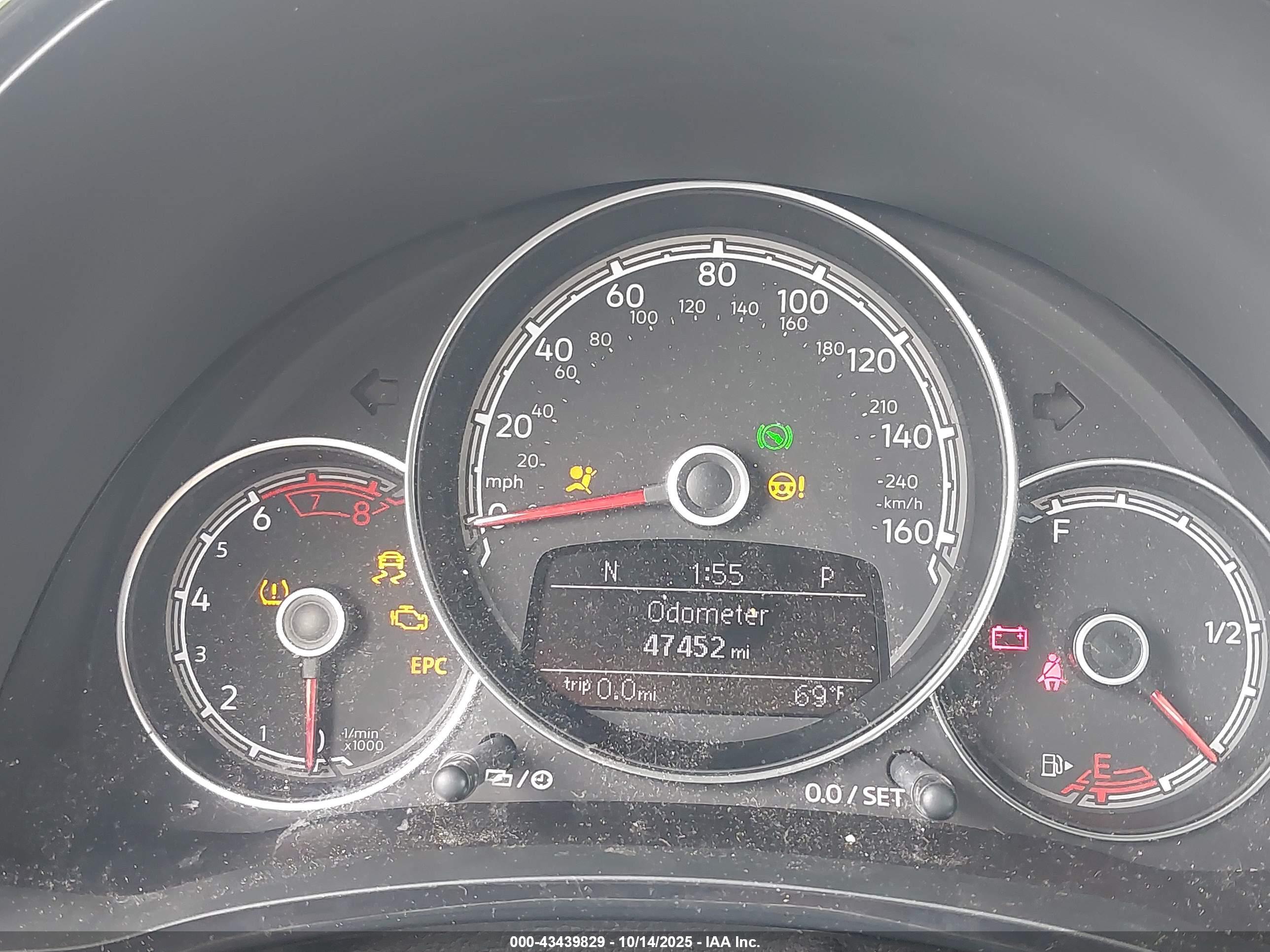 VOLKSWAGEN BEETLE image 7