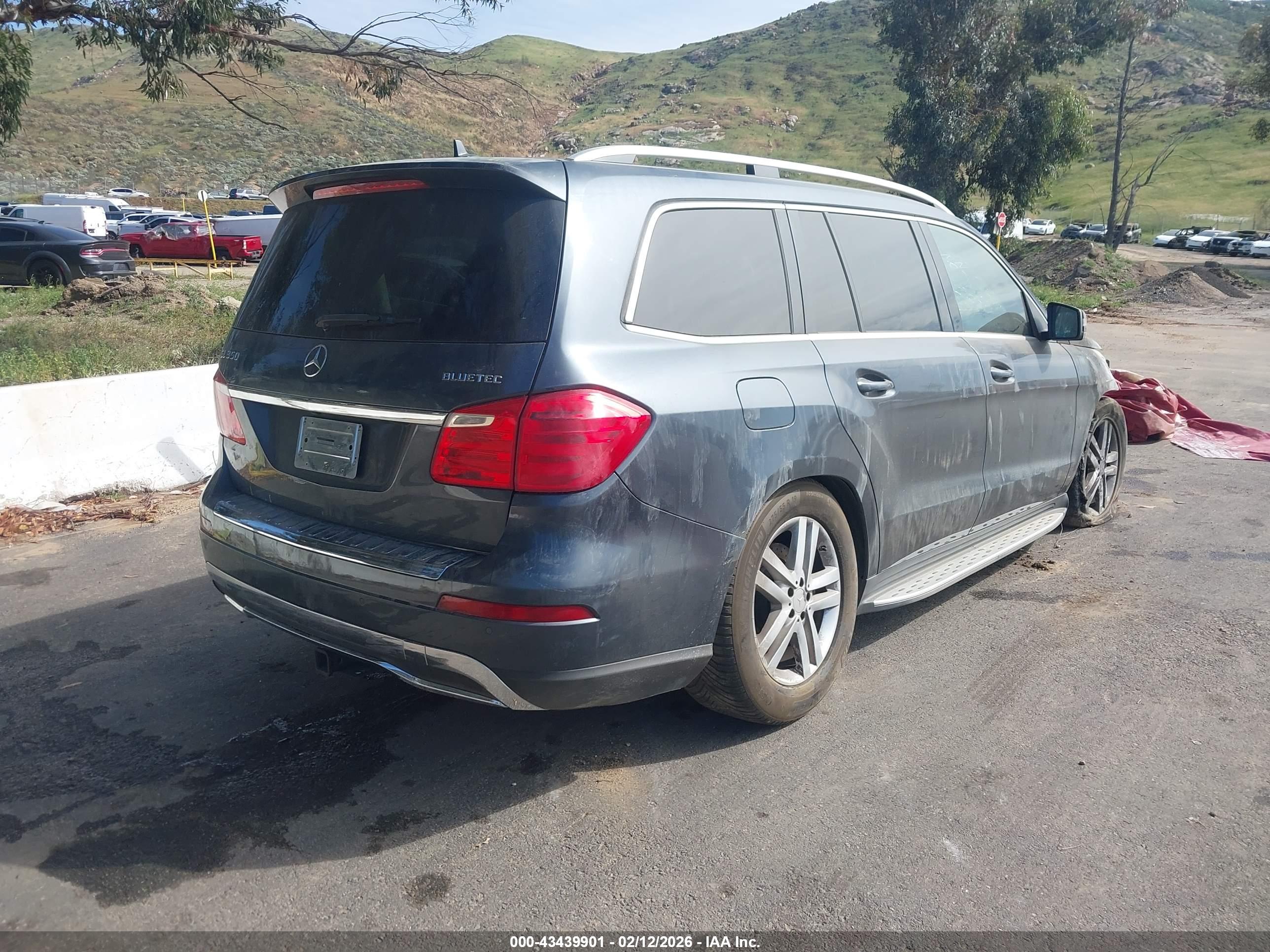 MERCEDES-BENZ GL image 4