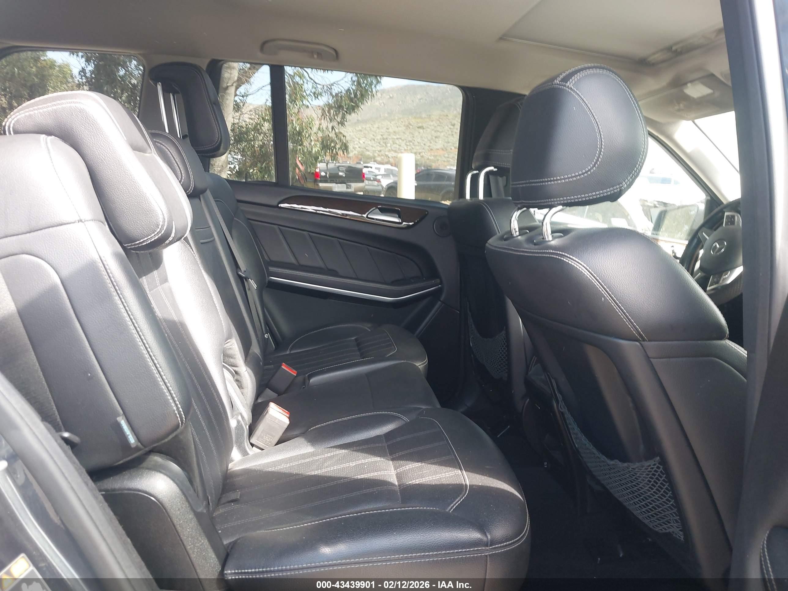 MERCEDES-BENZ GL image 8