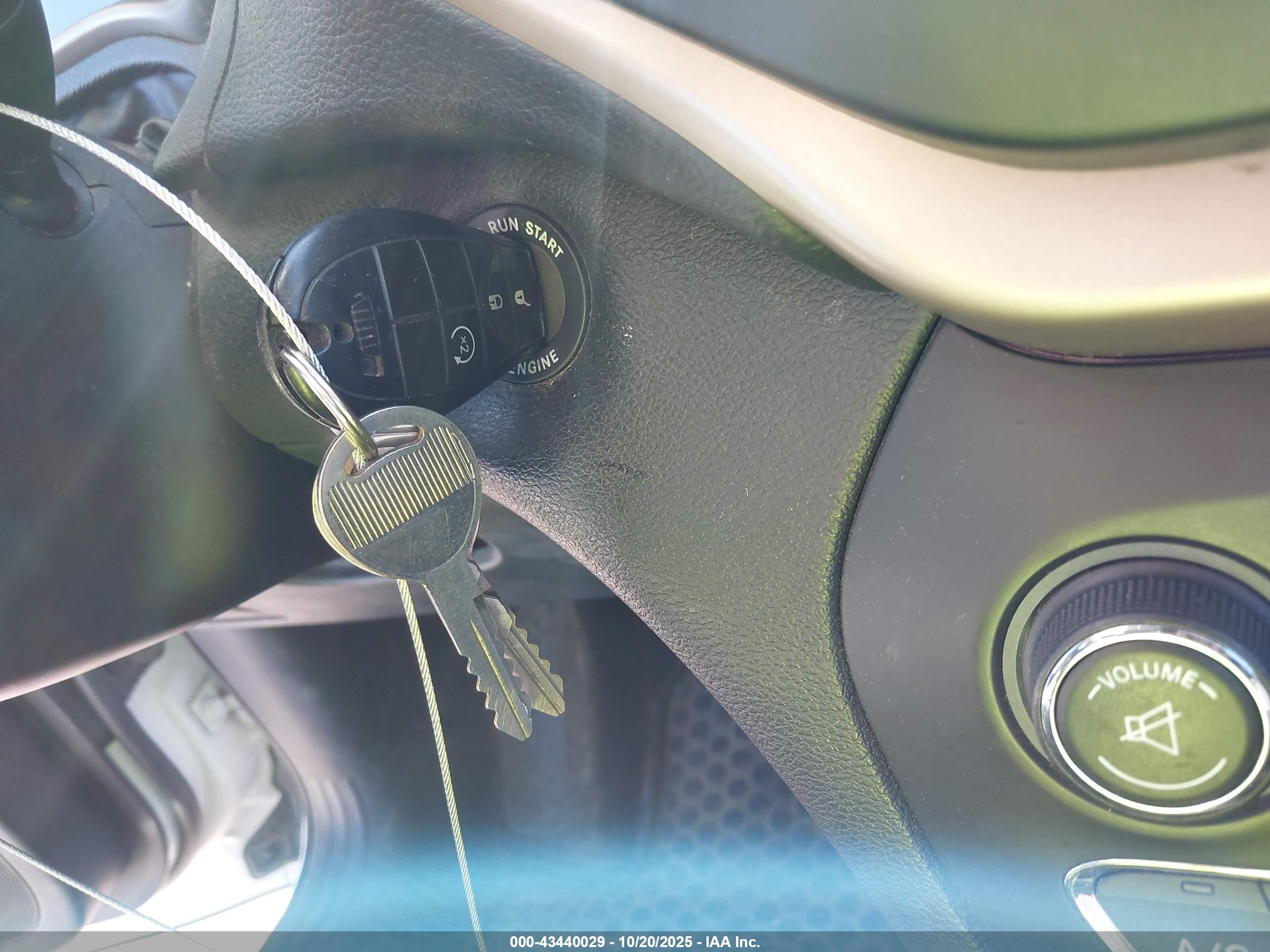JEEP CHEROKEE image 11