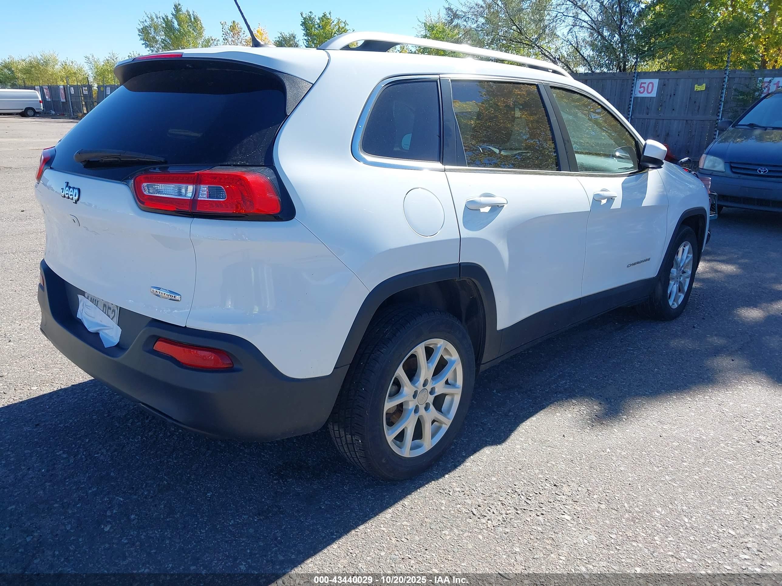 JEEP CHEROKEE image 4