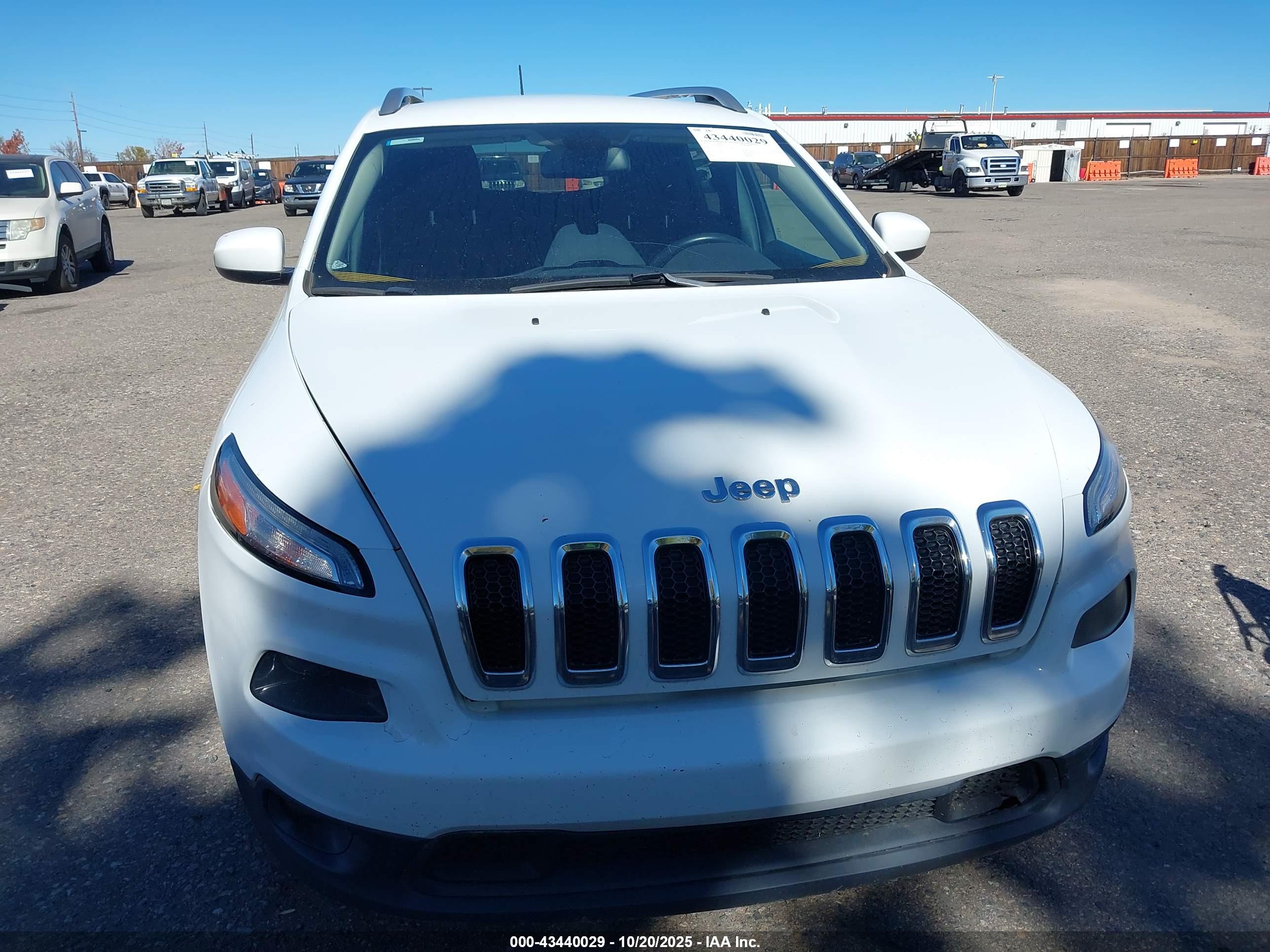 JEEP CHEROKEE image 6