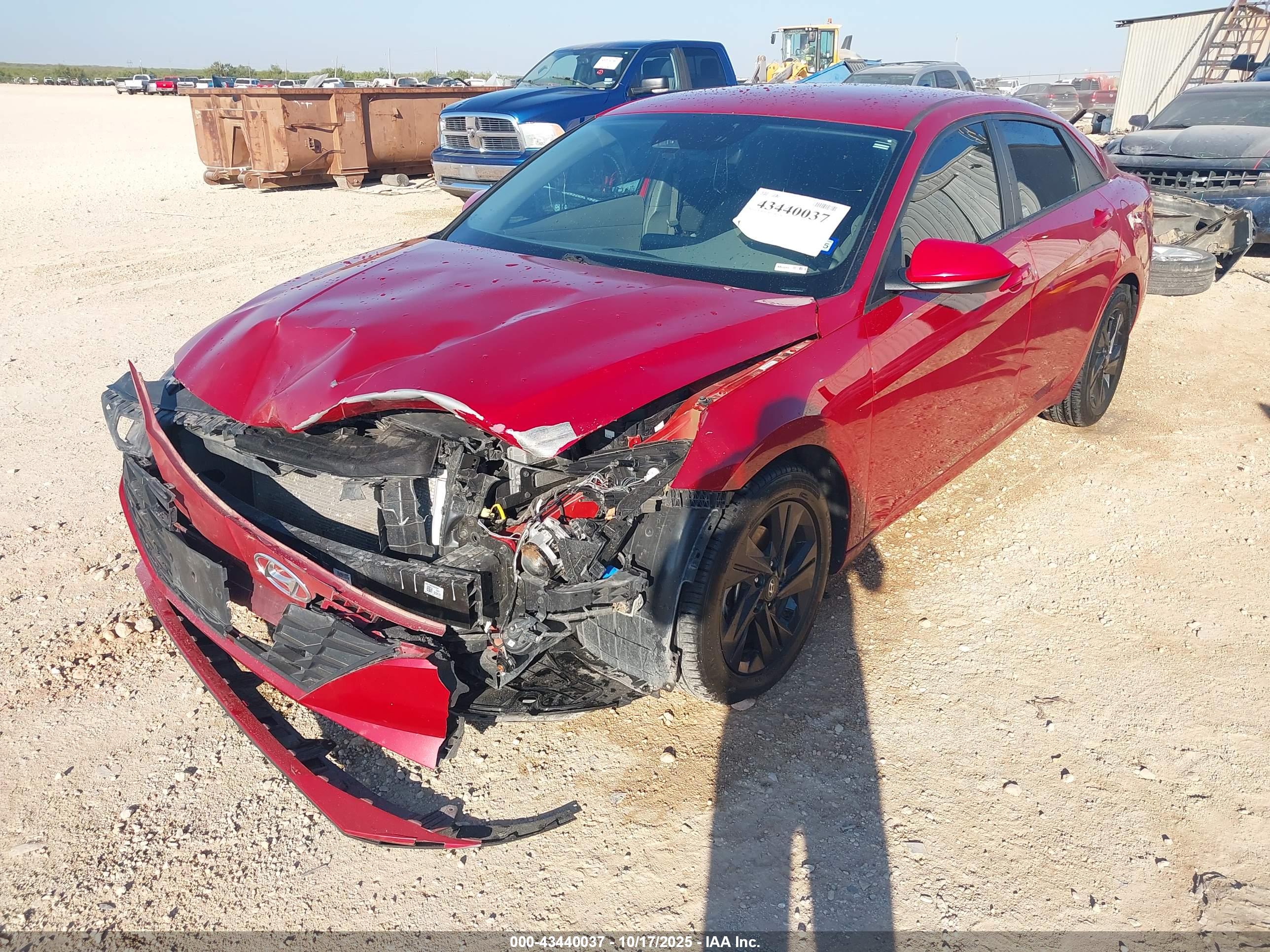 HYUNDAI ELANTRA image 6