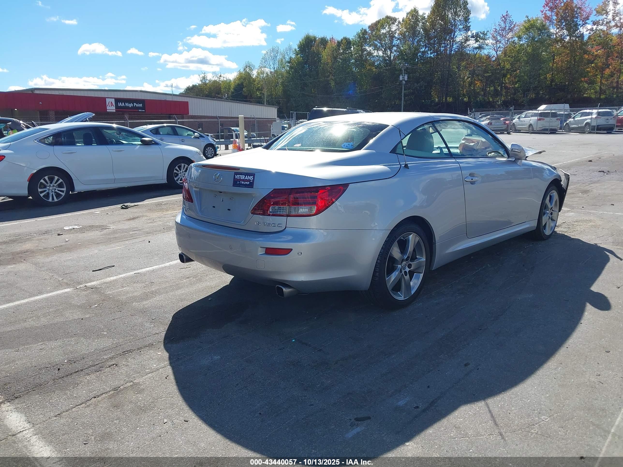 LEXUS IS image 4