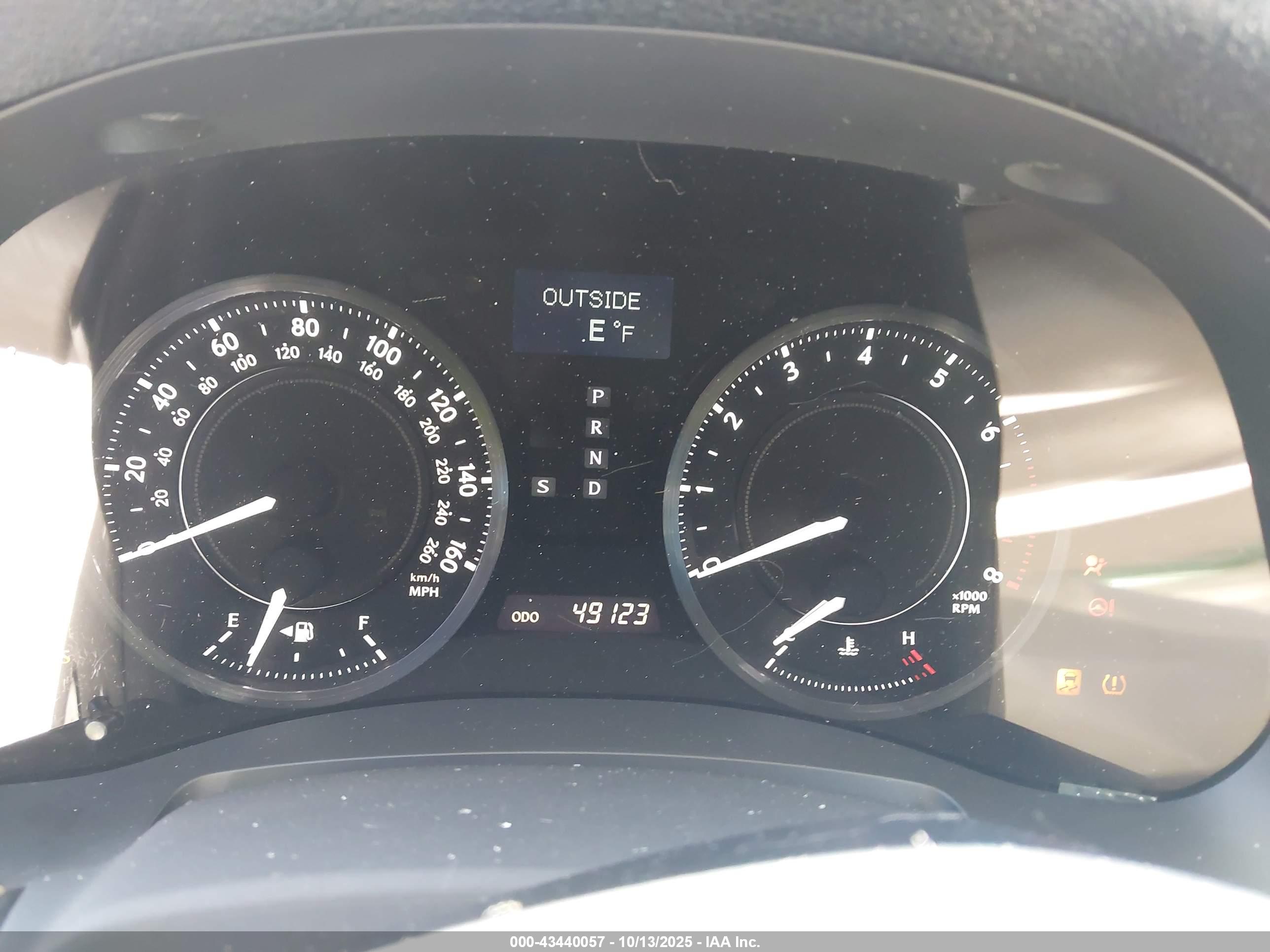 LEXUS IS image 7