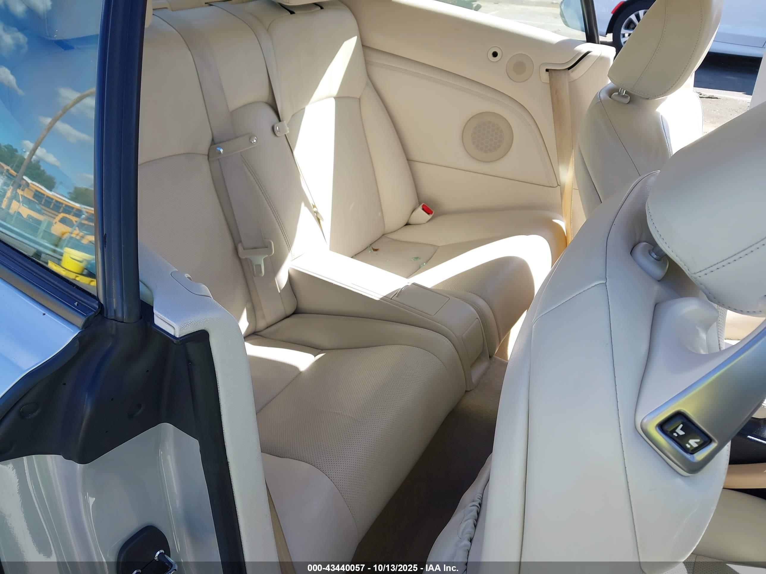 LEXUS IS image 8