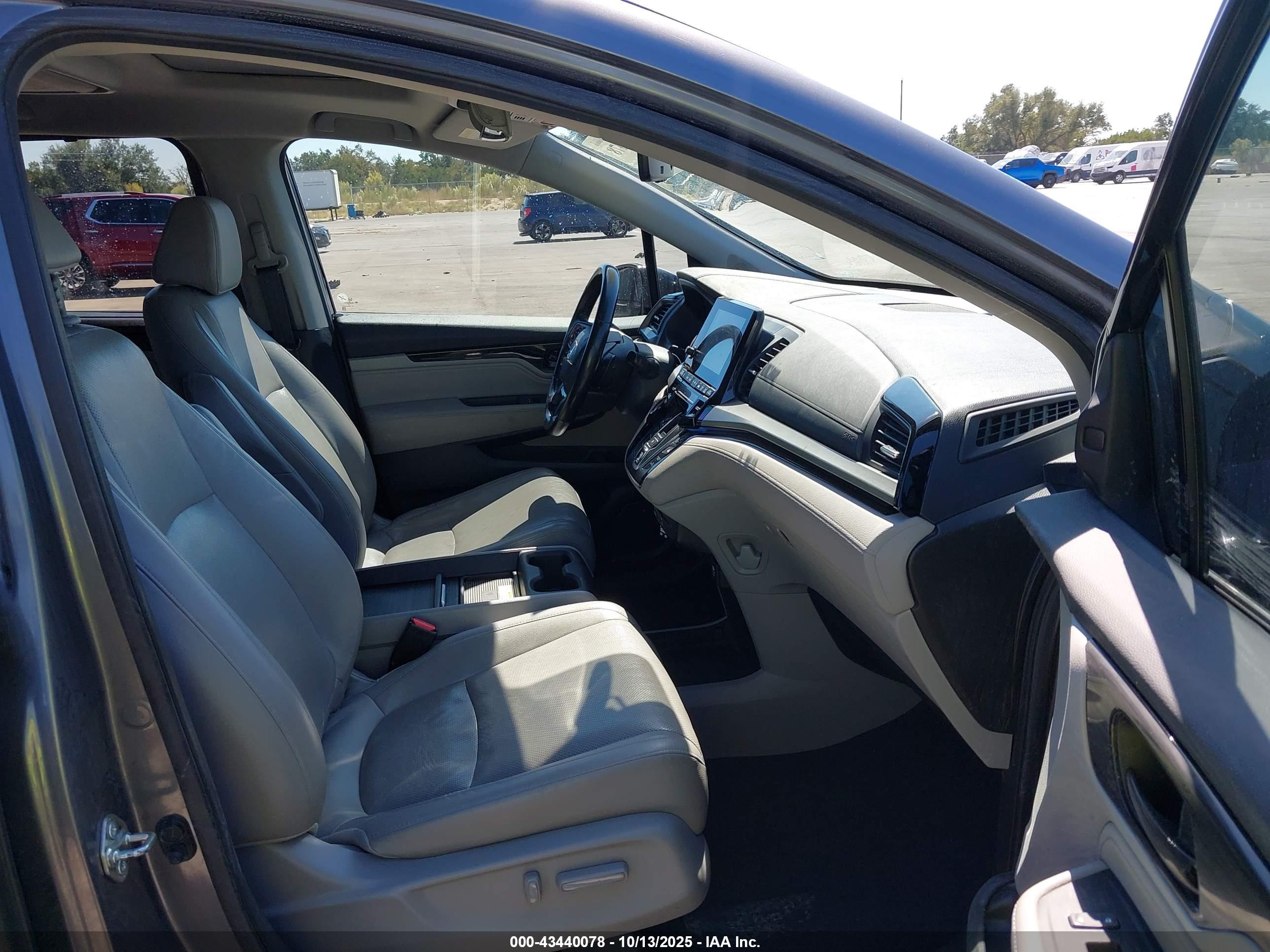 HONDA ODYSSEY image 5