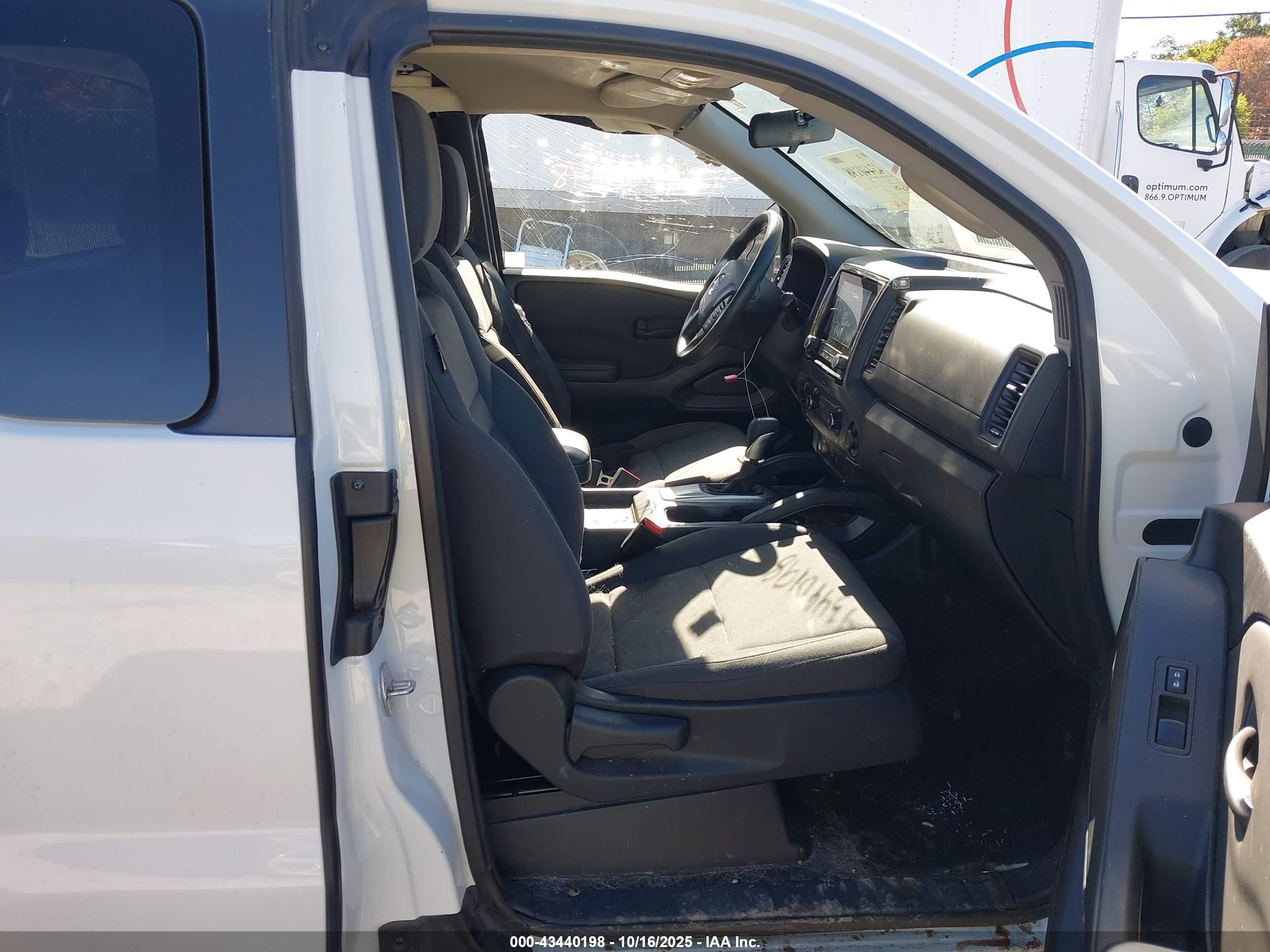 NISSAN FRONTIER image 5