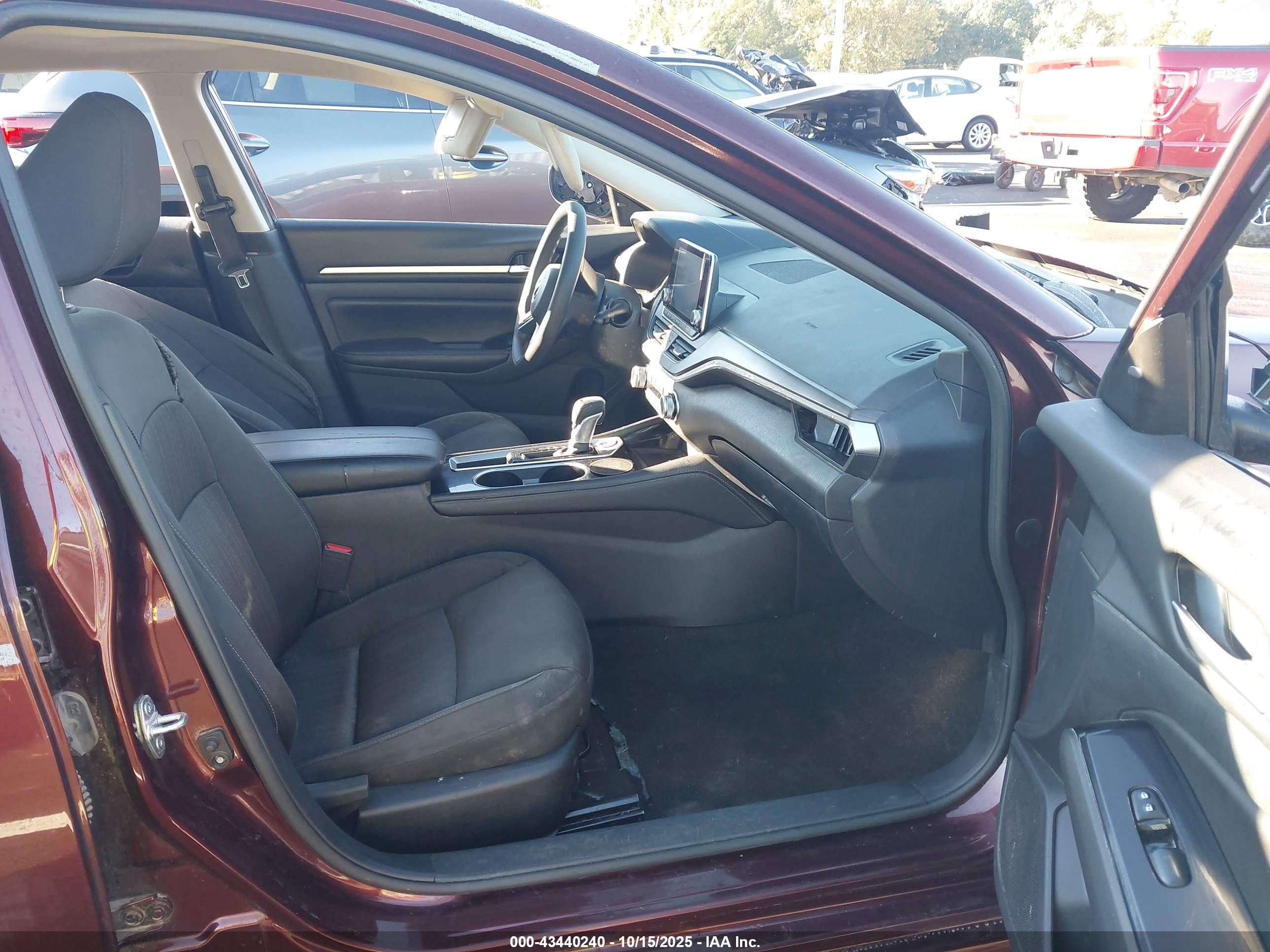 NISSAN ALTIMA image 5