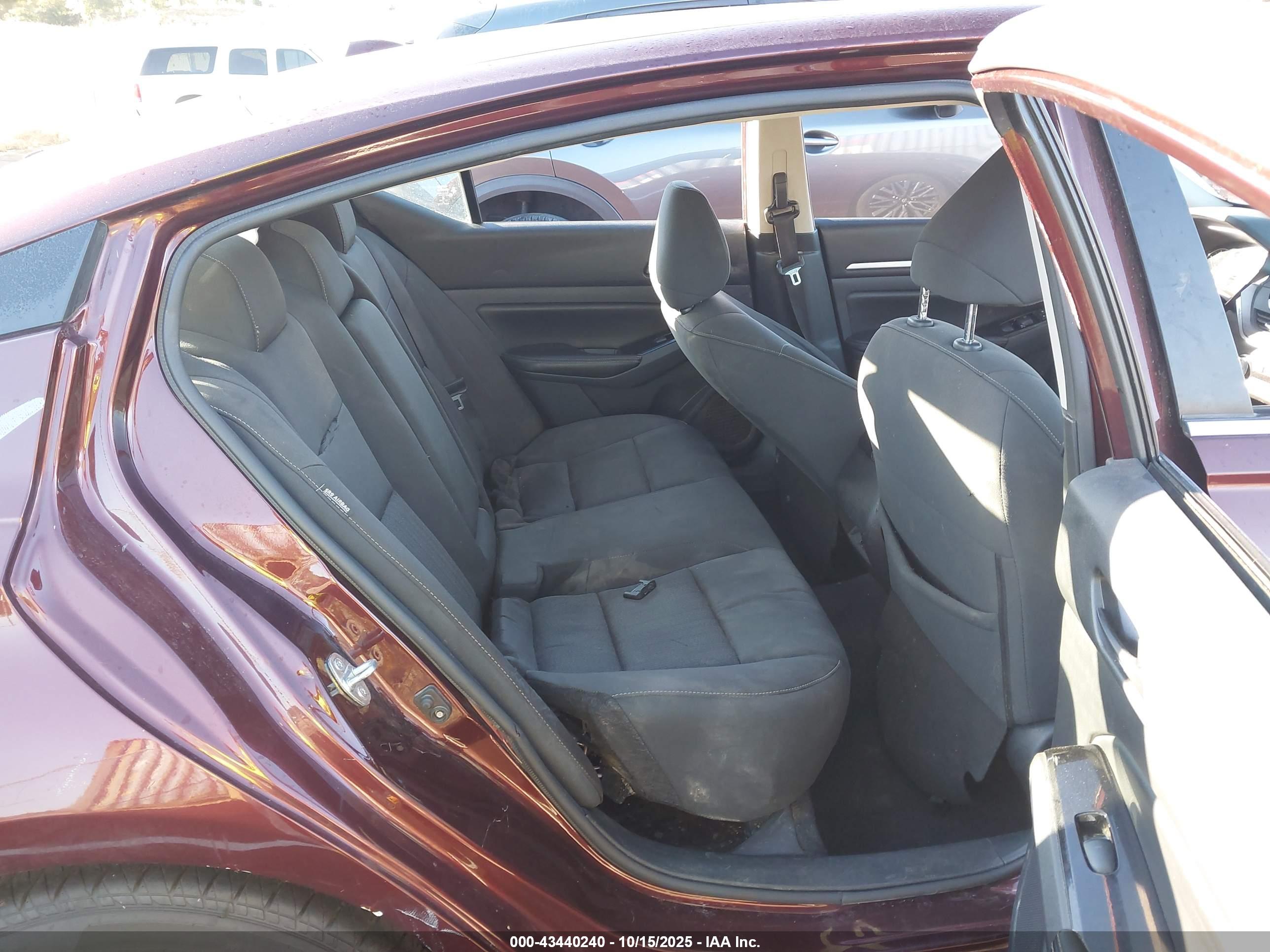 NISSAN ALTIMA image 8