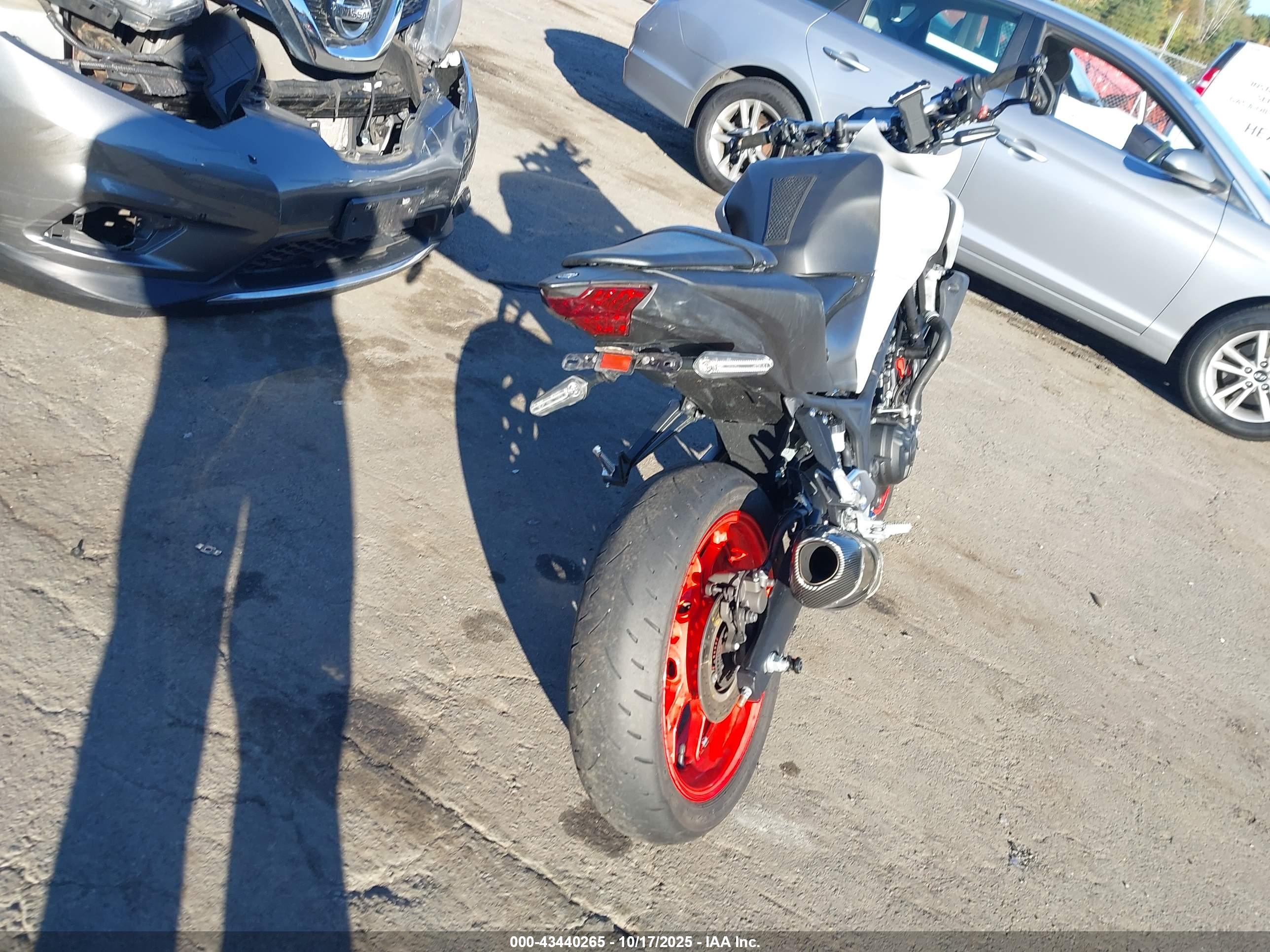 YAMAHA MT-03 image 4