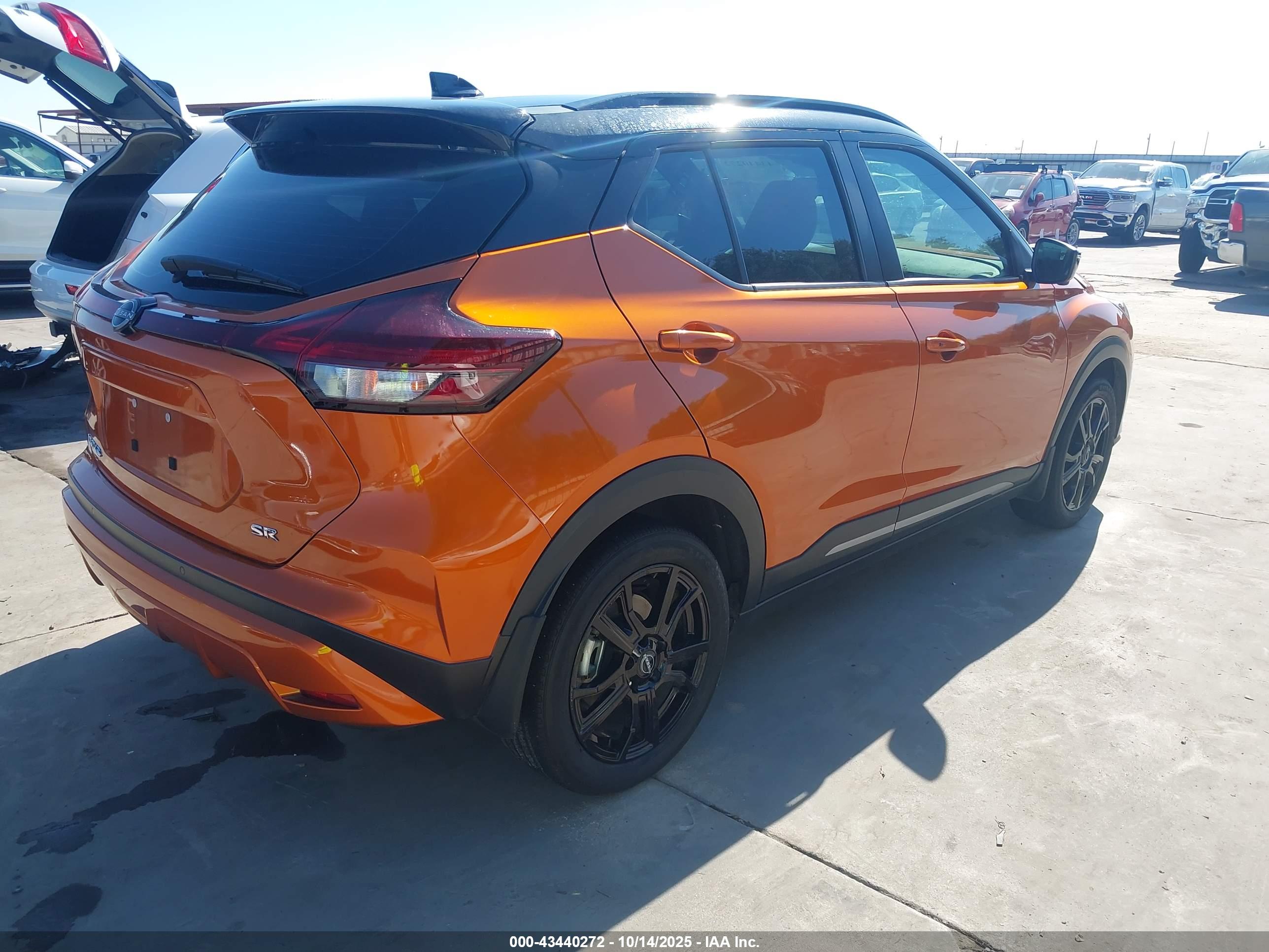 NISSAN KICKS image 4