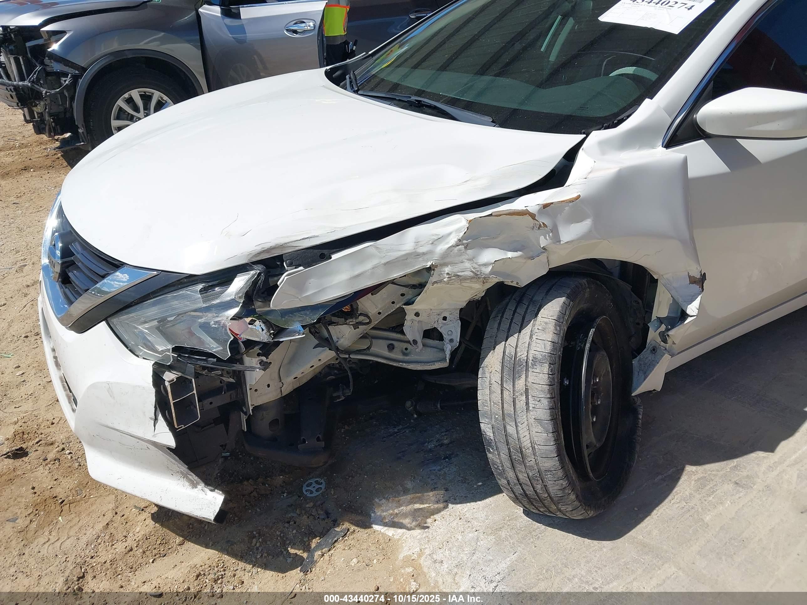 NISSAN ALTIMA image 6
