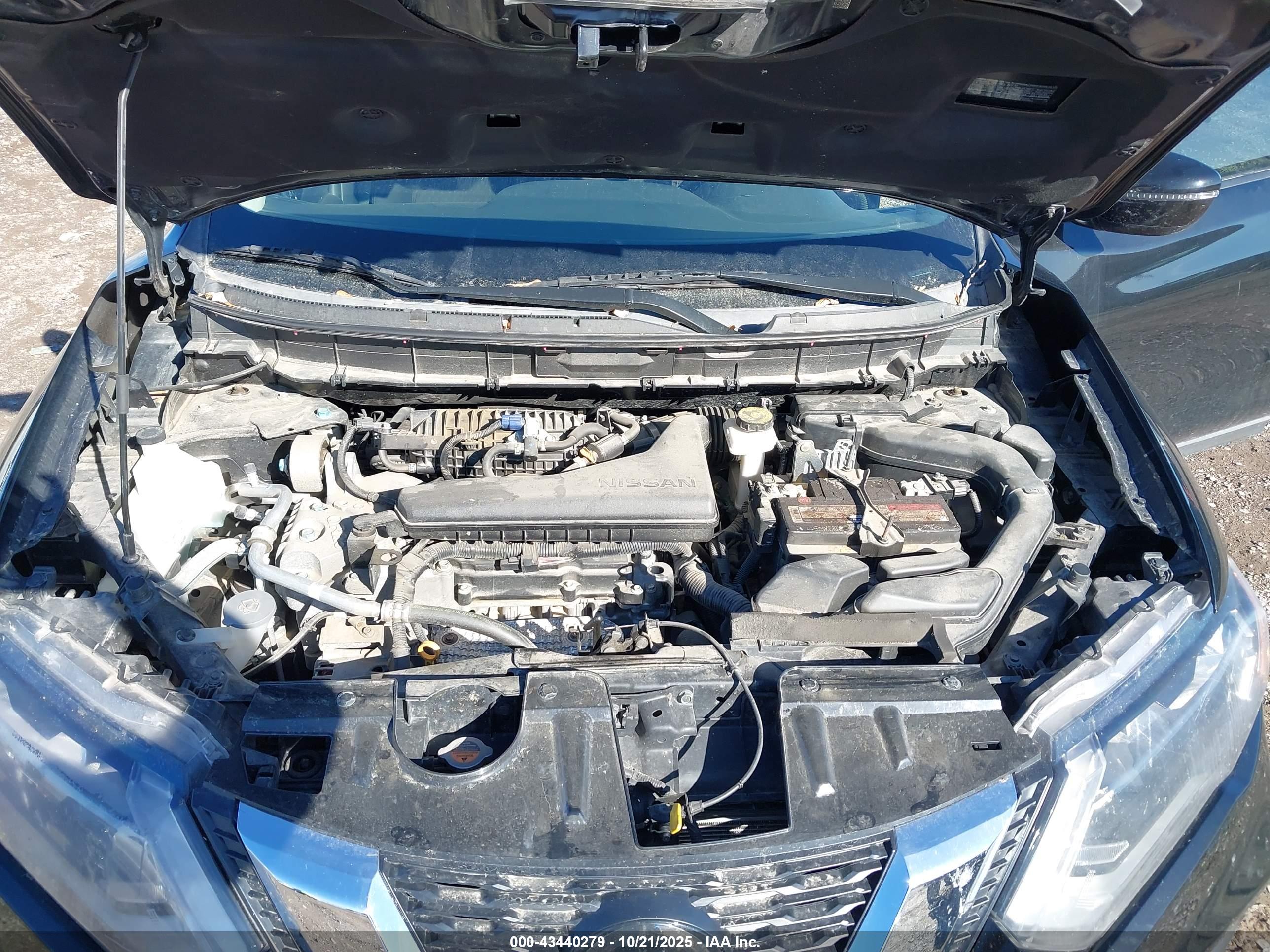 NISSAN ROGUE image 10