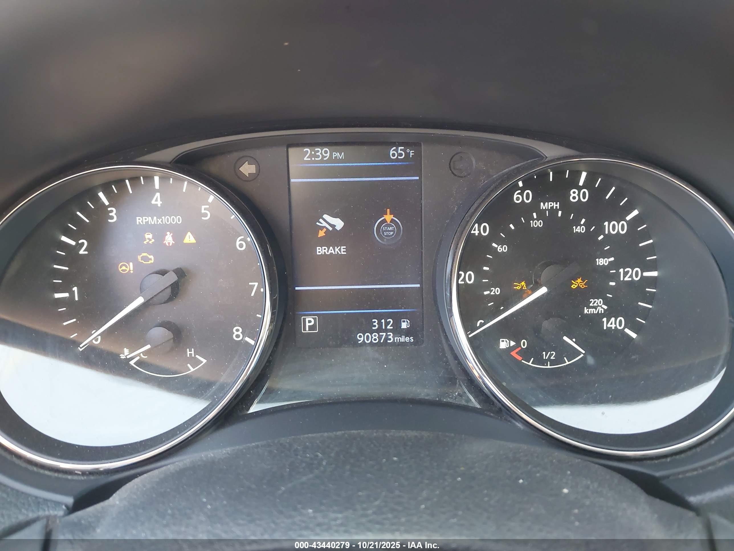 NISSAN ROGUE image 7