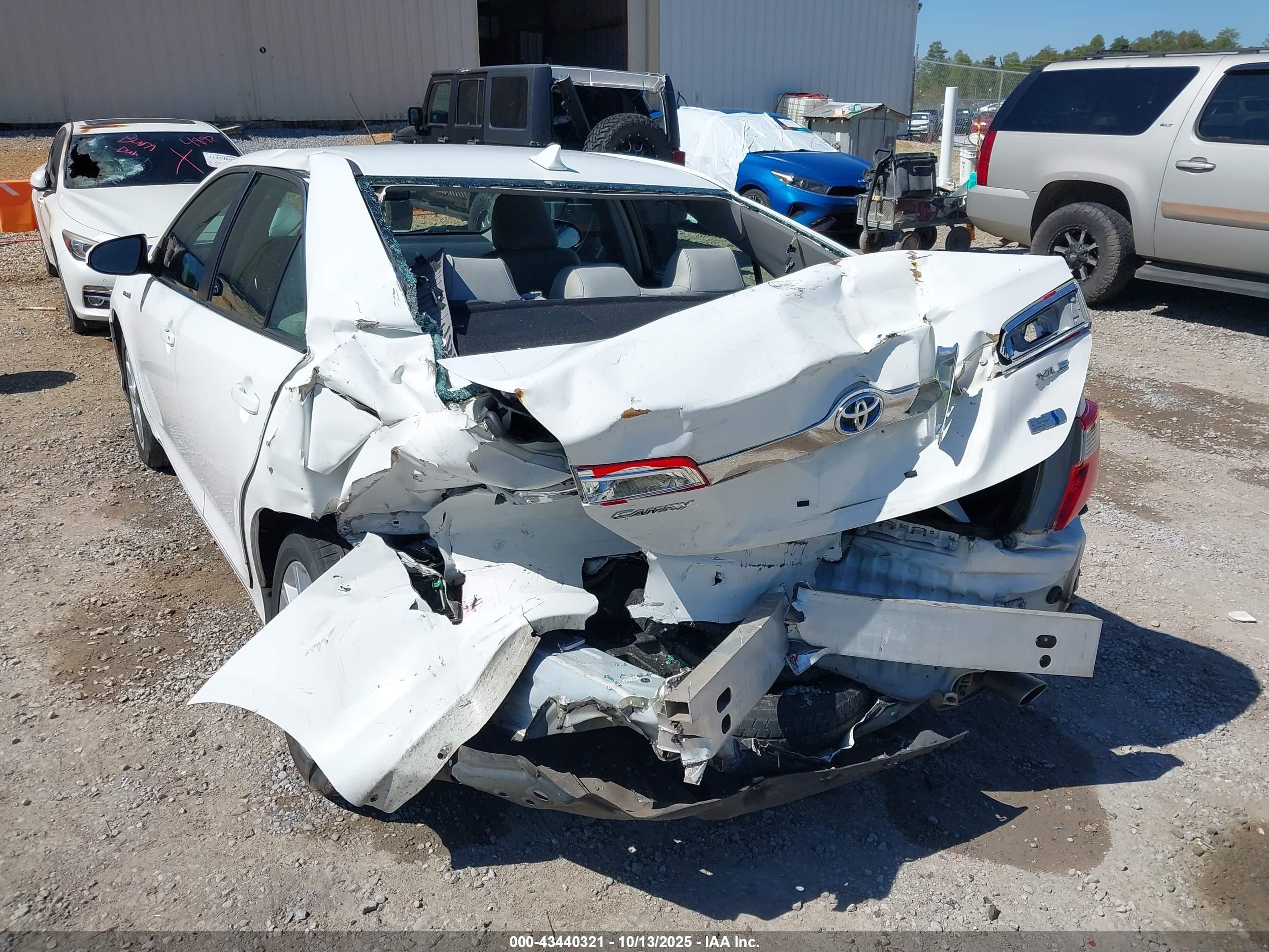 TOYOTA CAMRY image 6