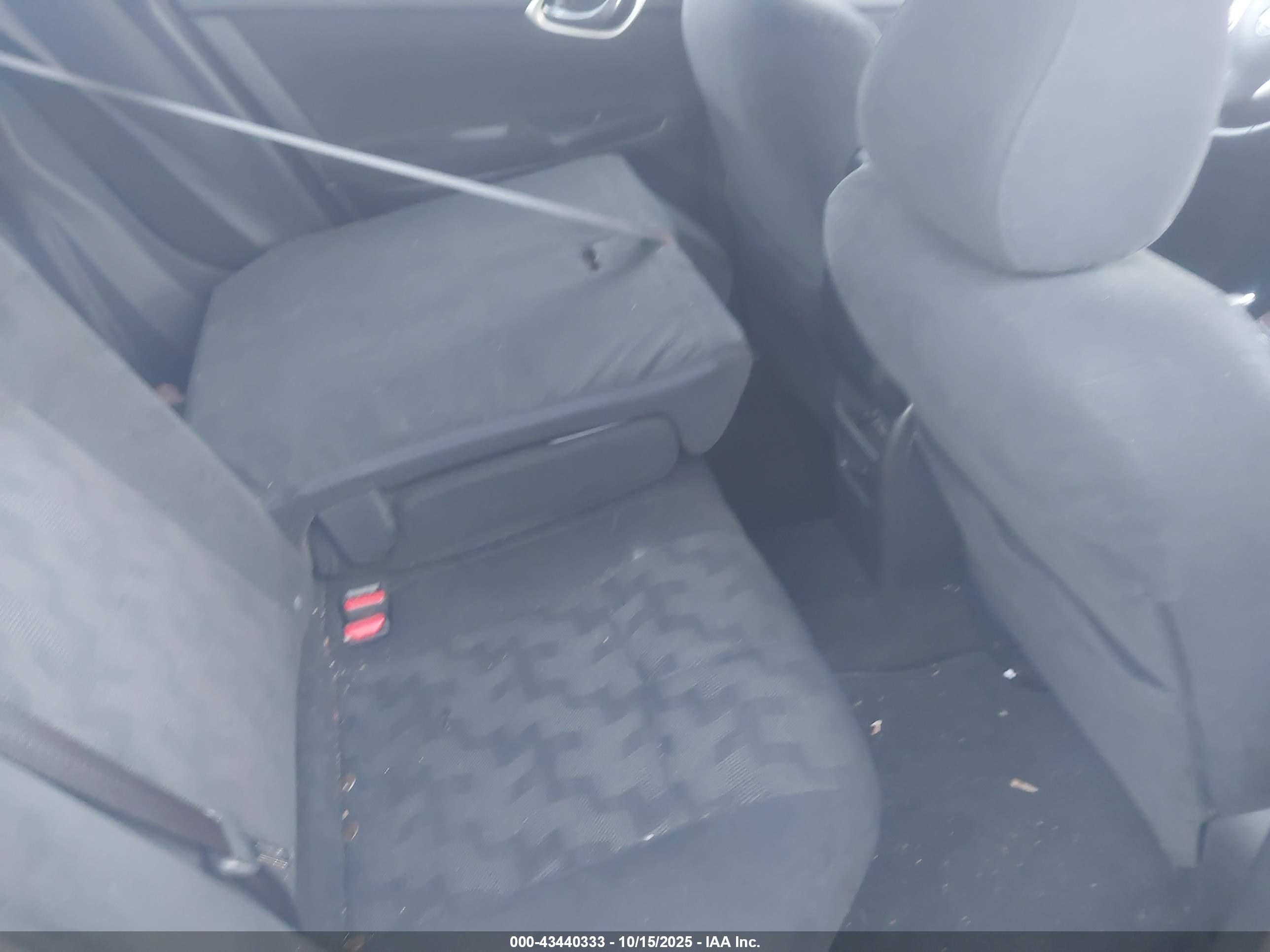 NISSAN SENTRA image 8