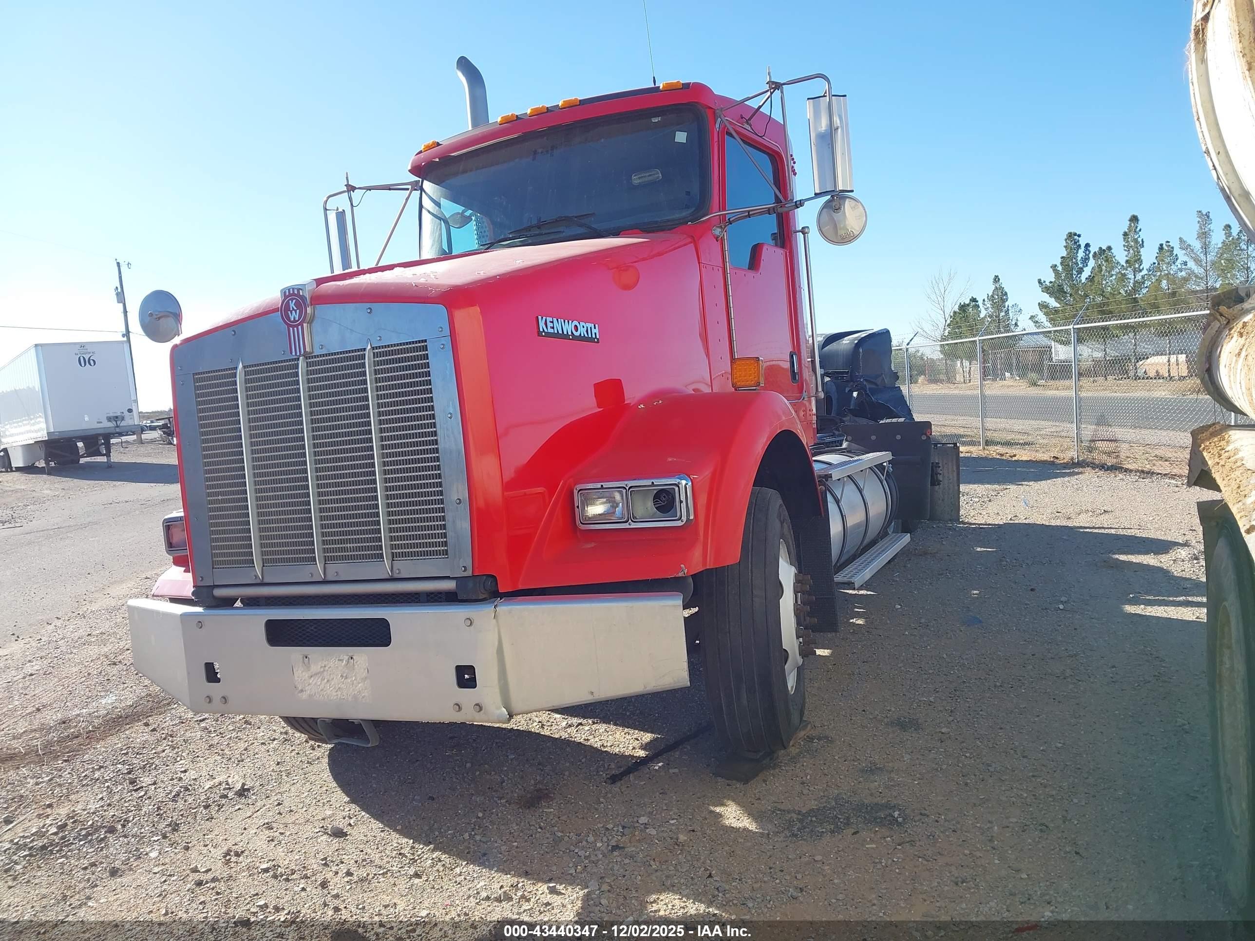 KENWORTH CONSTRUCTION image 2