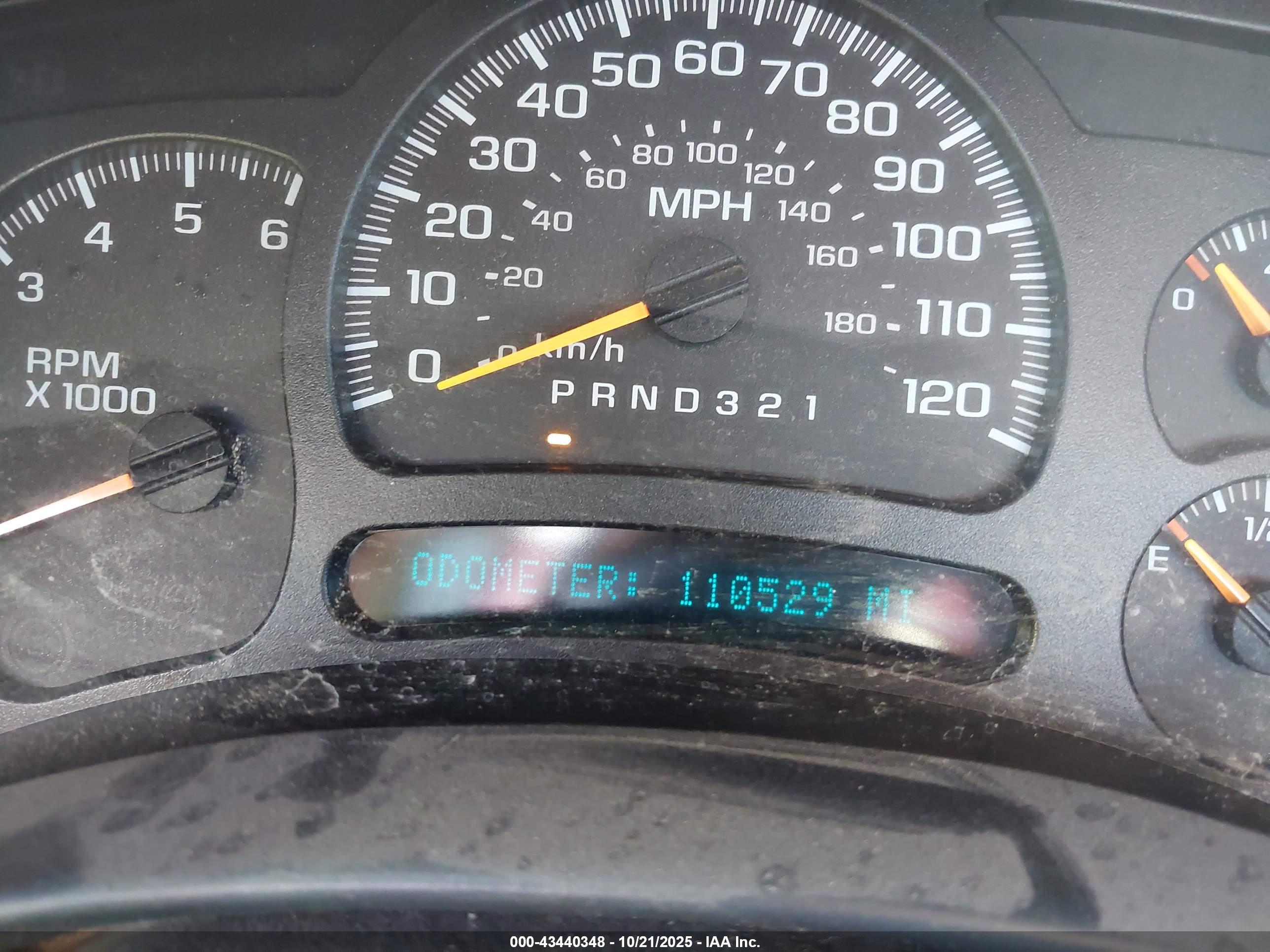 CHEVROLET SILVERADO image 6