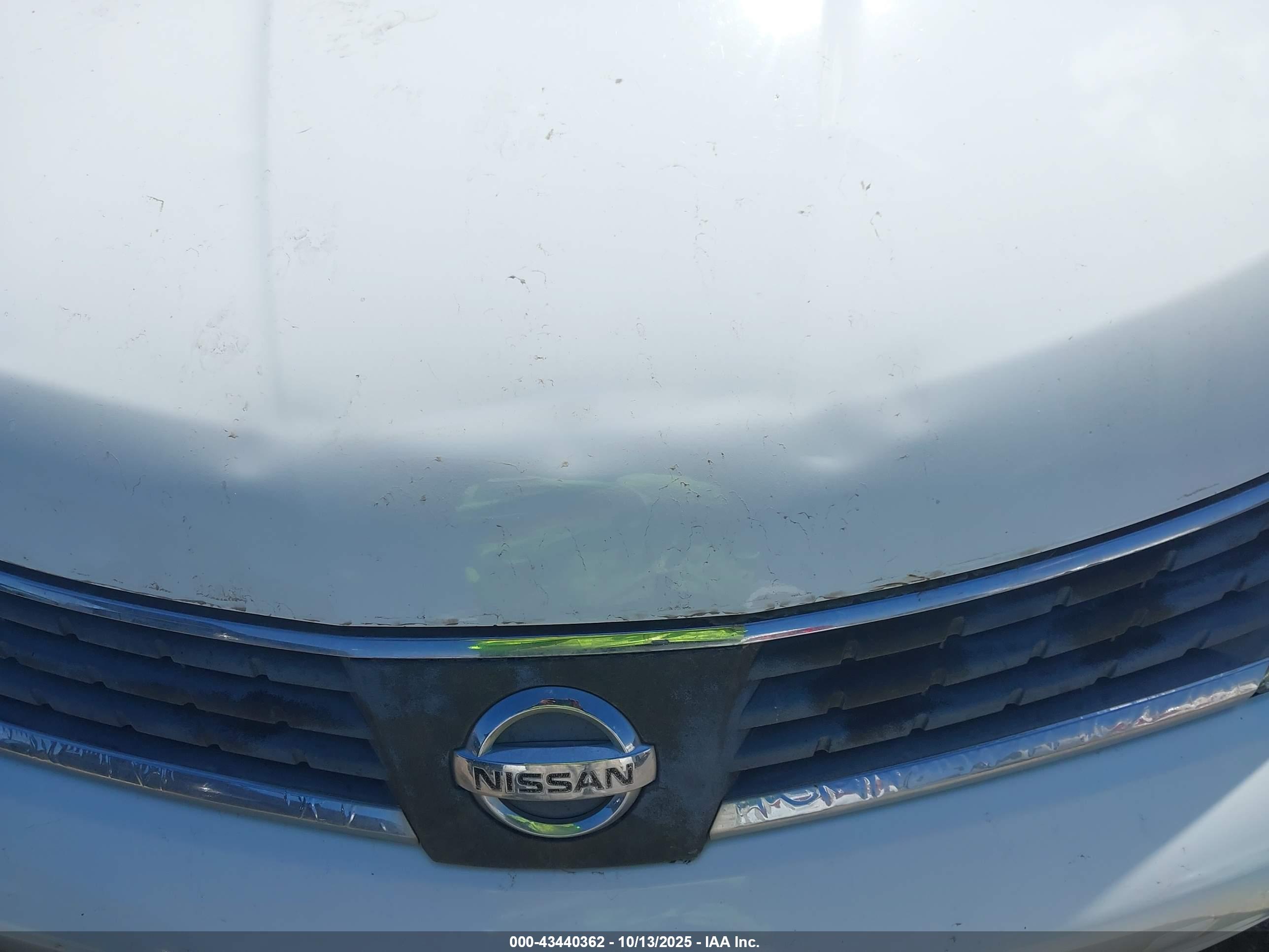 NISSAN VERSA image 6