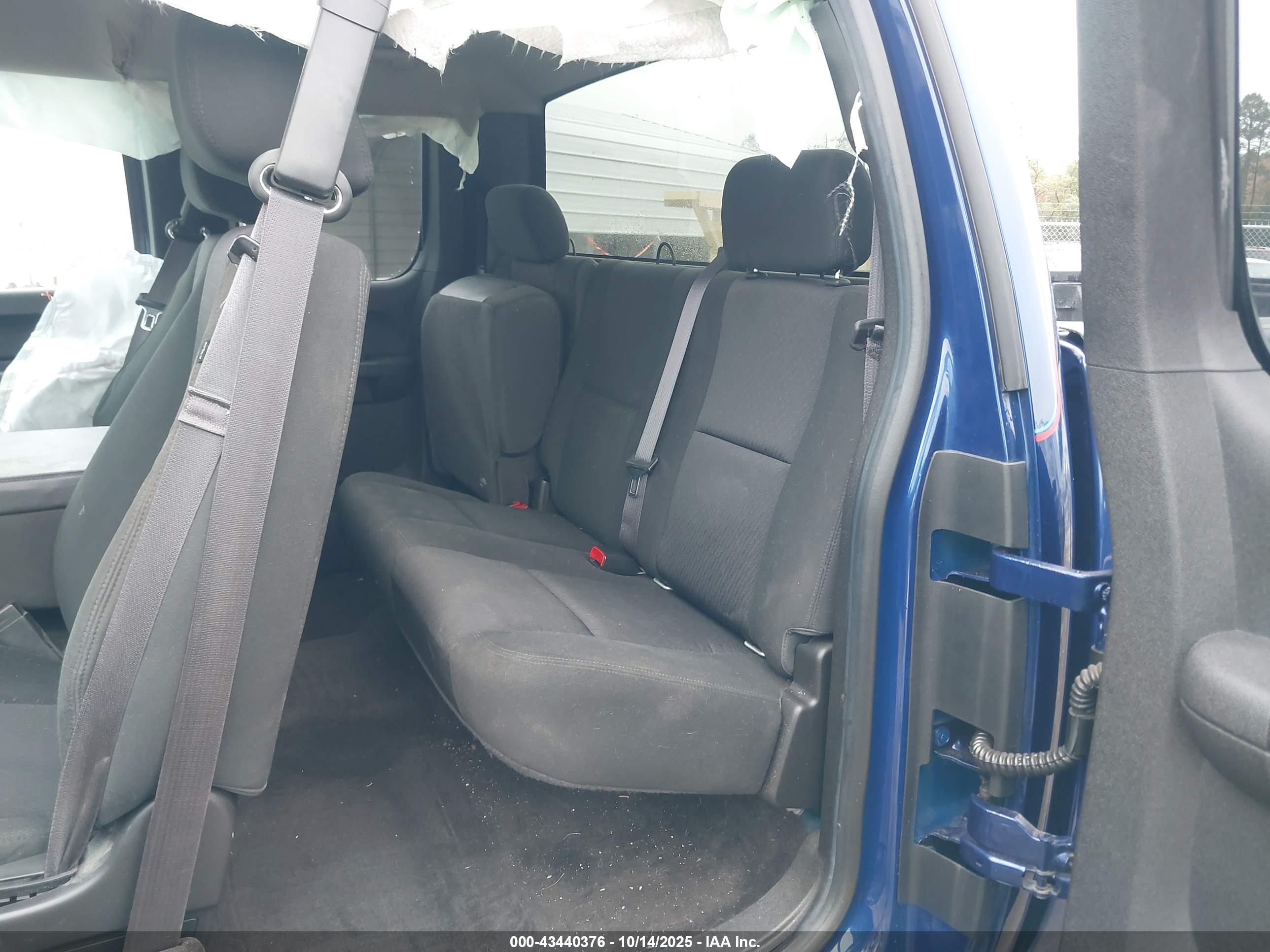 CHEVROLET SILVERADO image 8