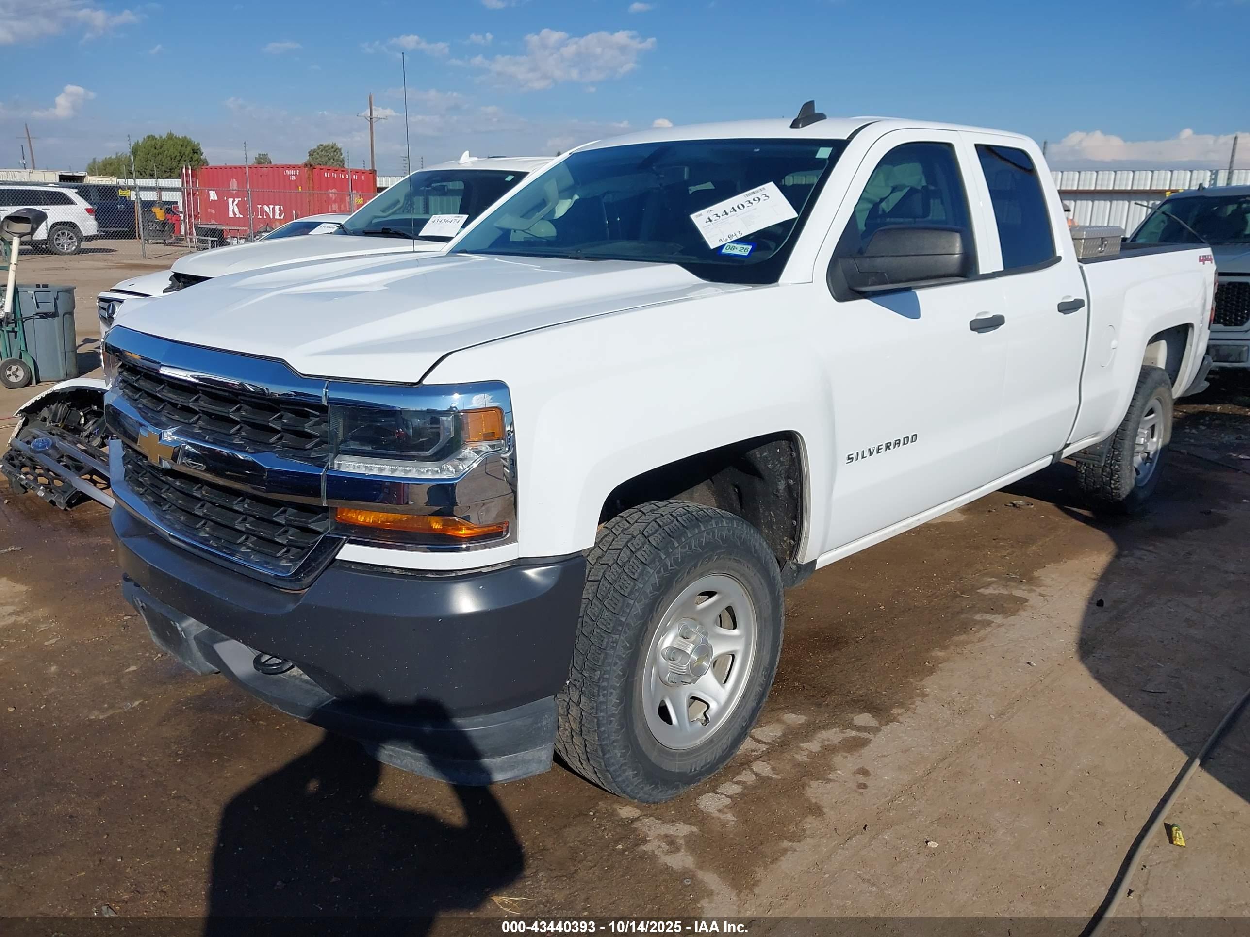 CHEVROLET SILVERADO image 2