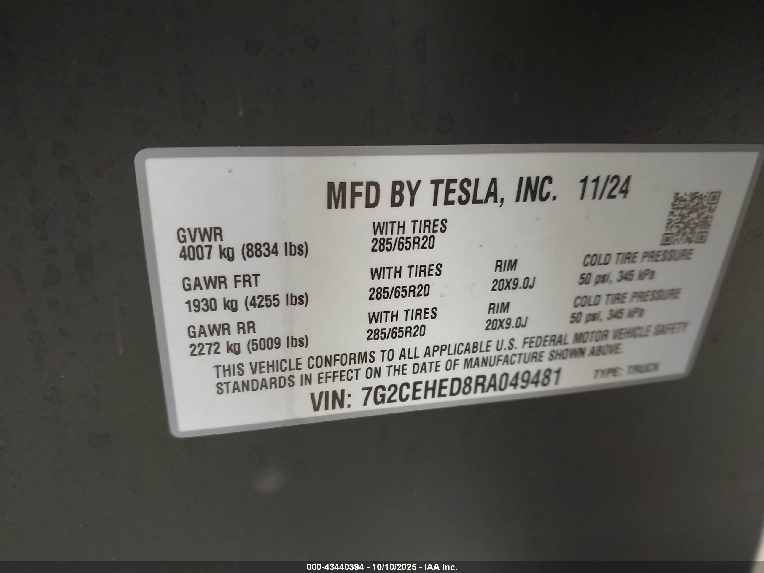 TESLA CYBERTRUCK image 9