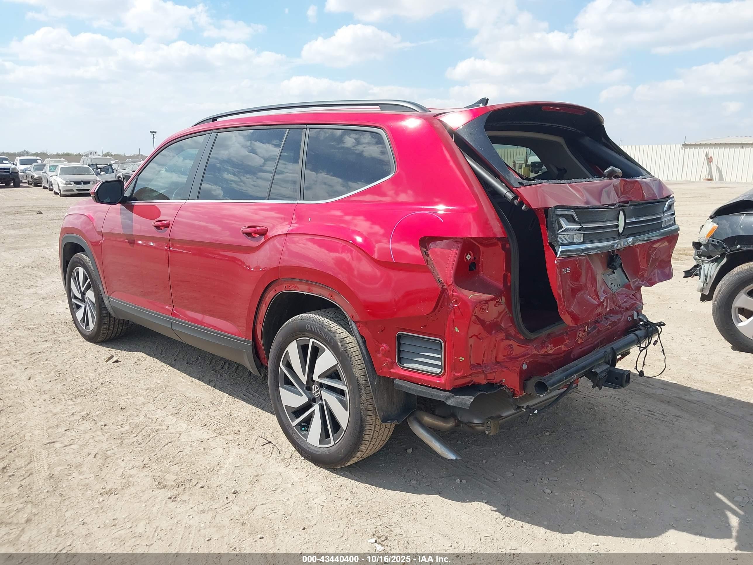 VOLKSWAGEN ATLAS image 3