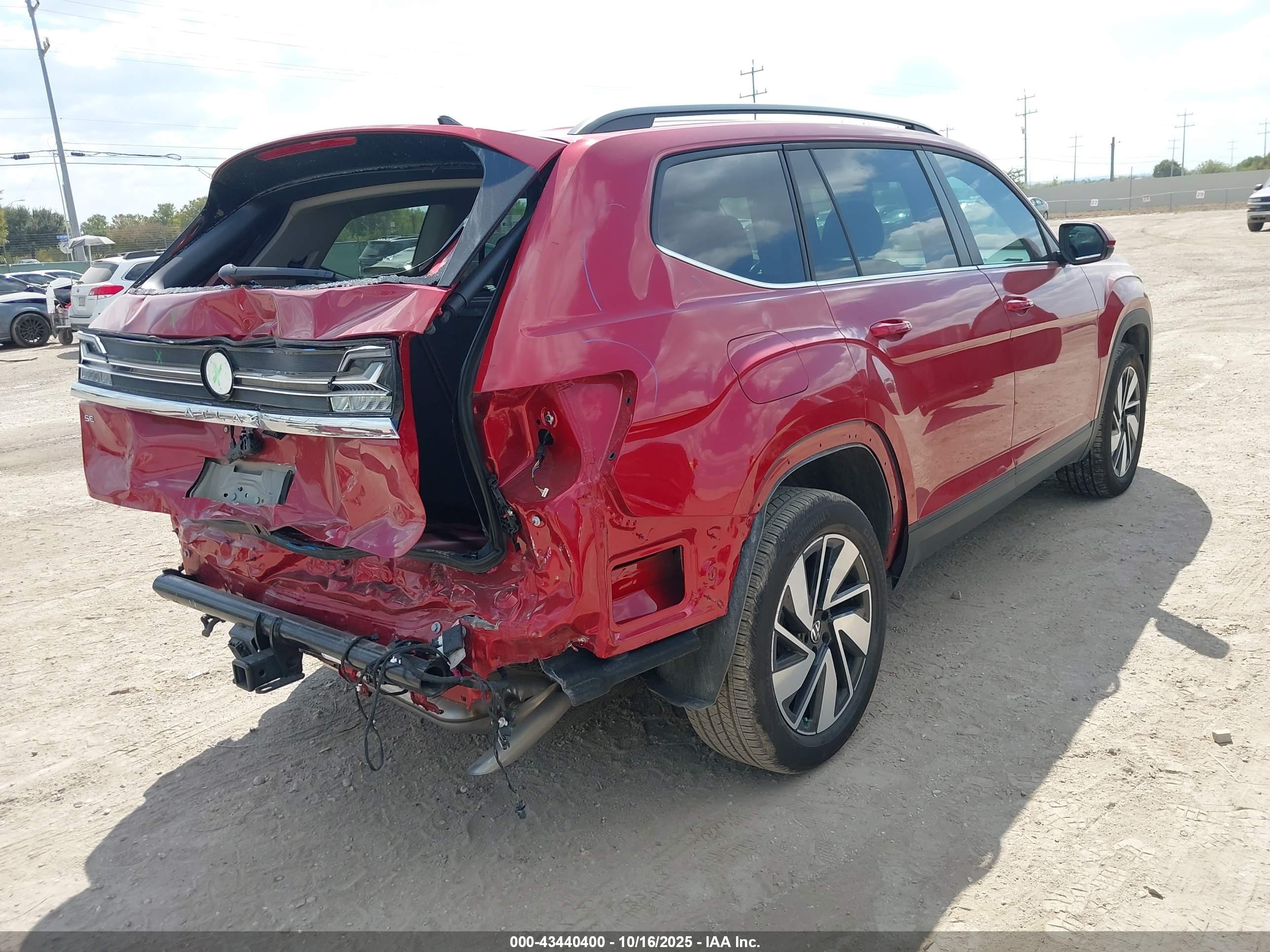 VOLKSWAGEN ATLAS image 4