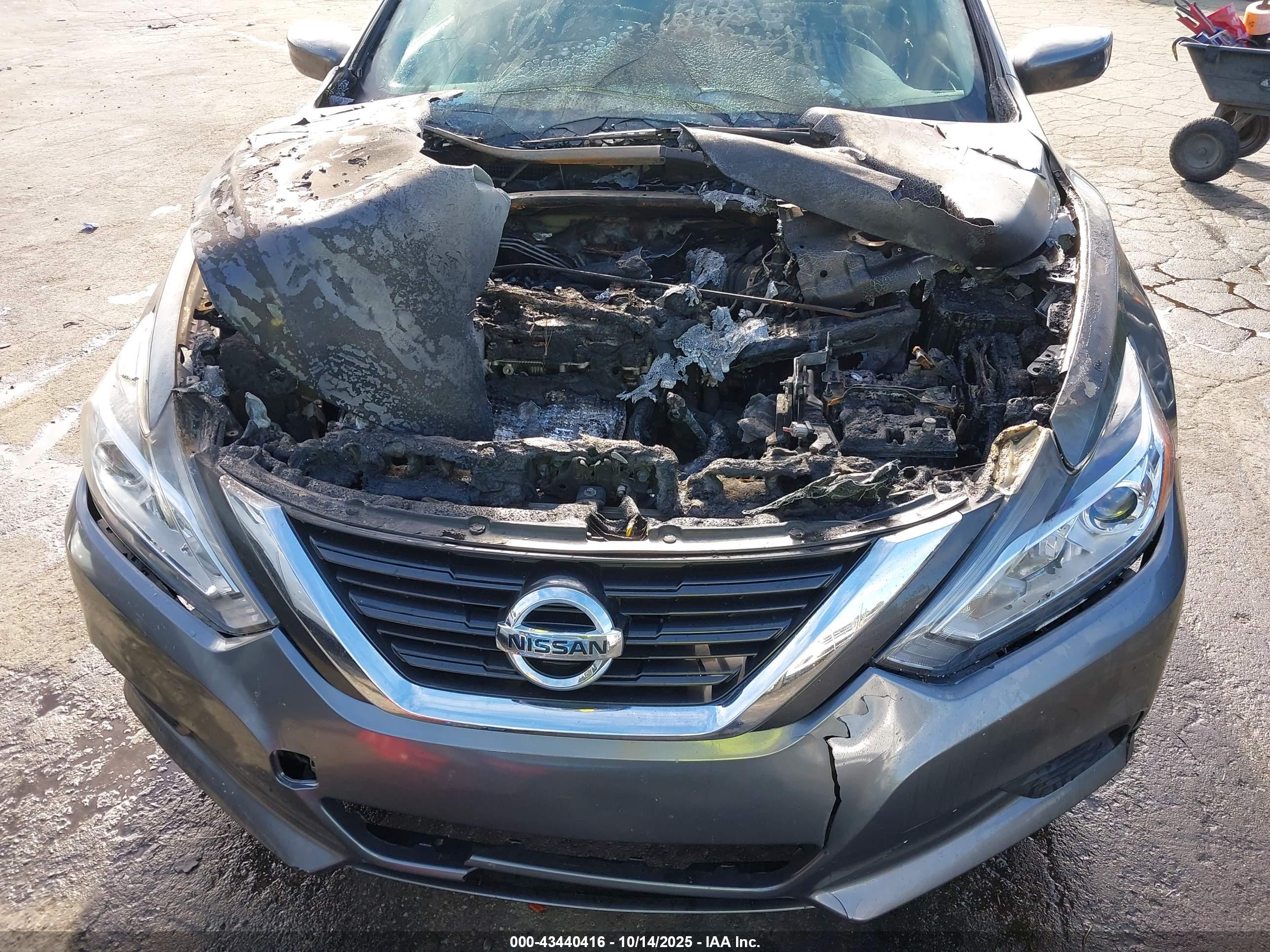 NISSAN ALTIMA image 6