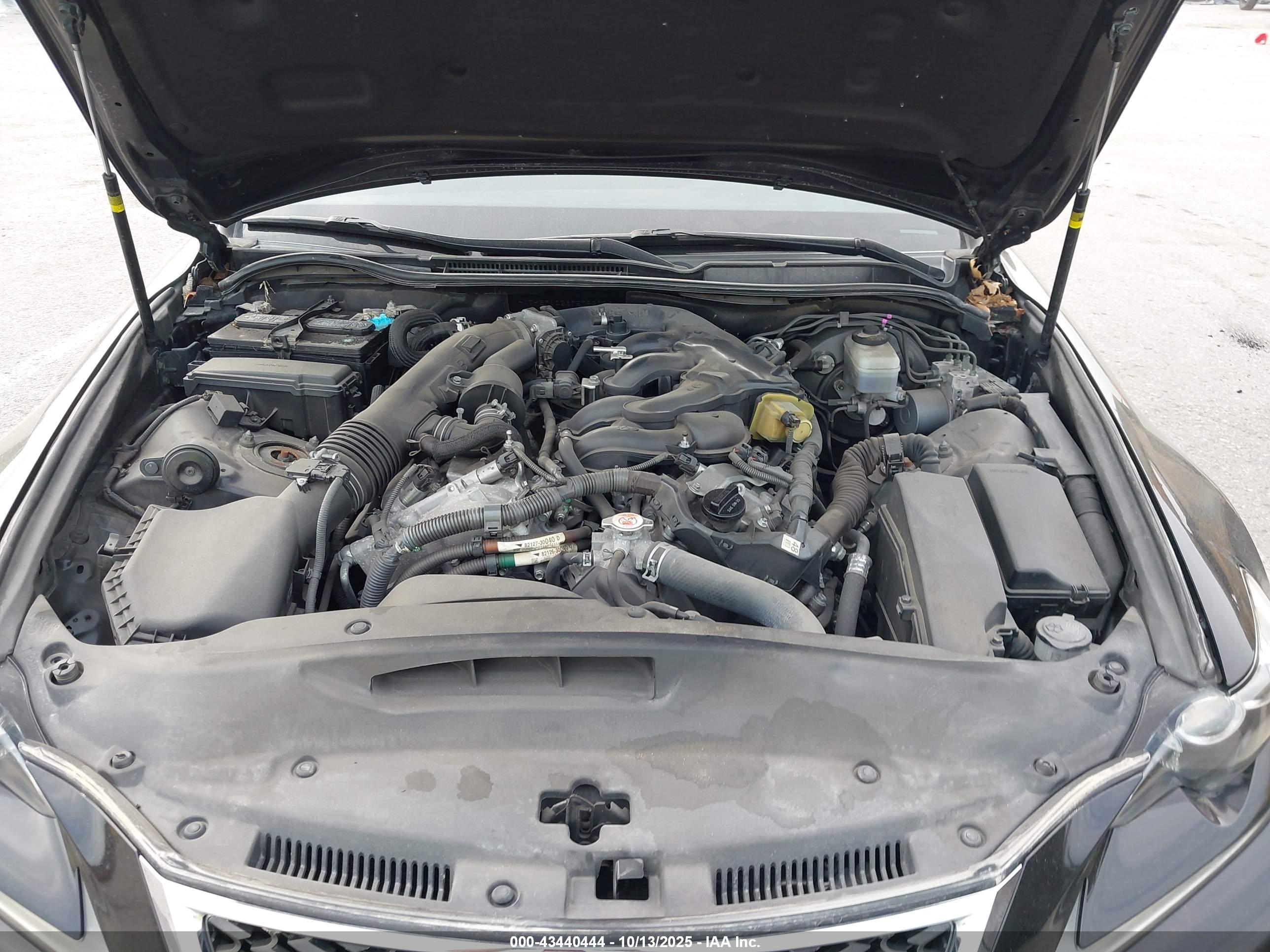 LEXUS IS image 10