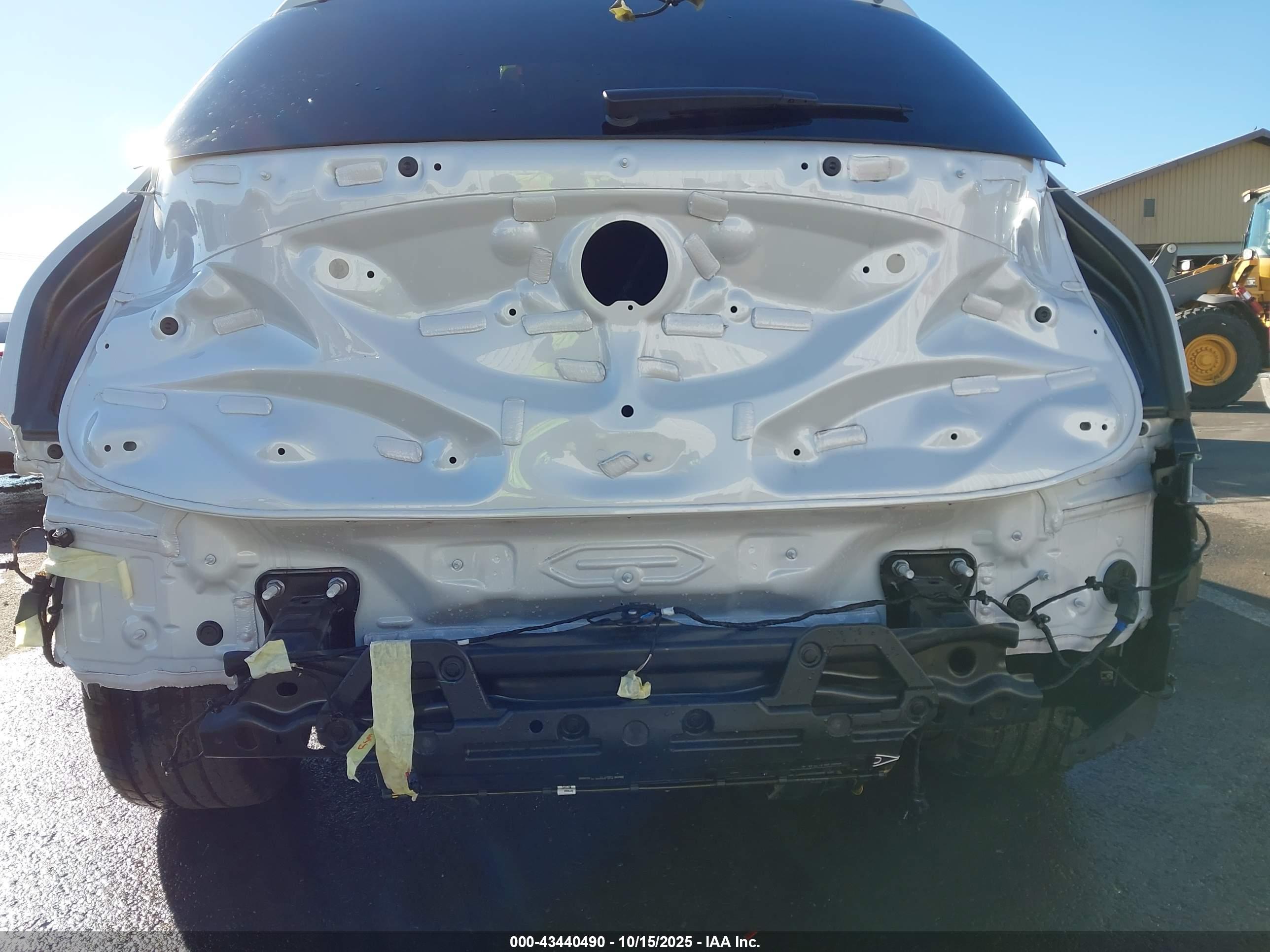 BMW IX image 6