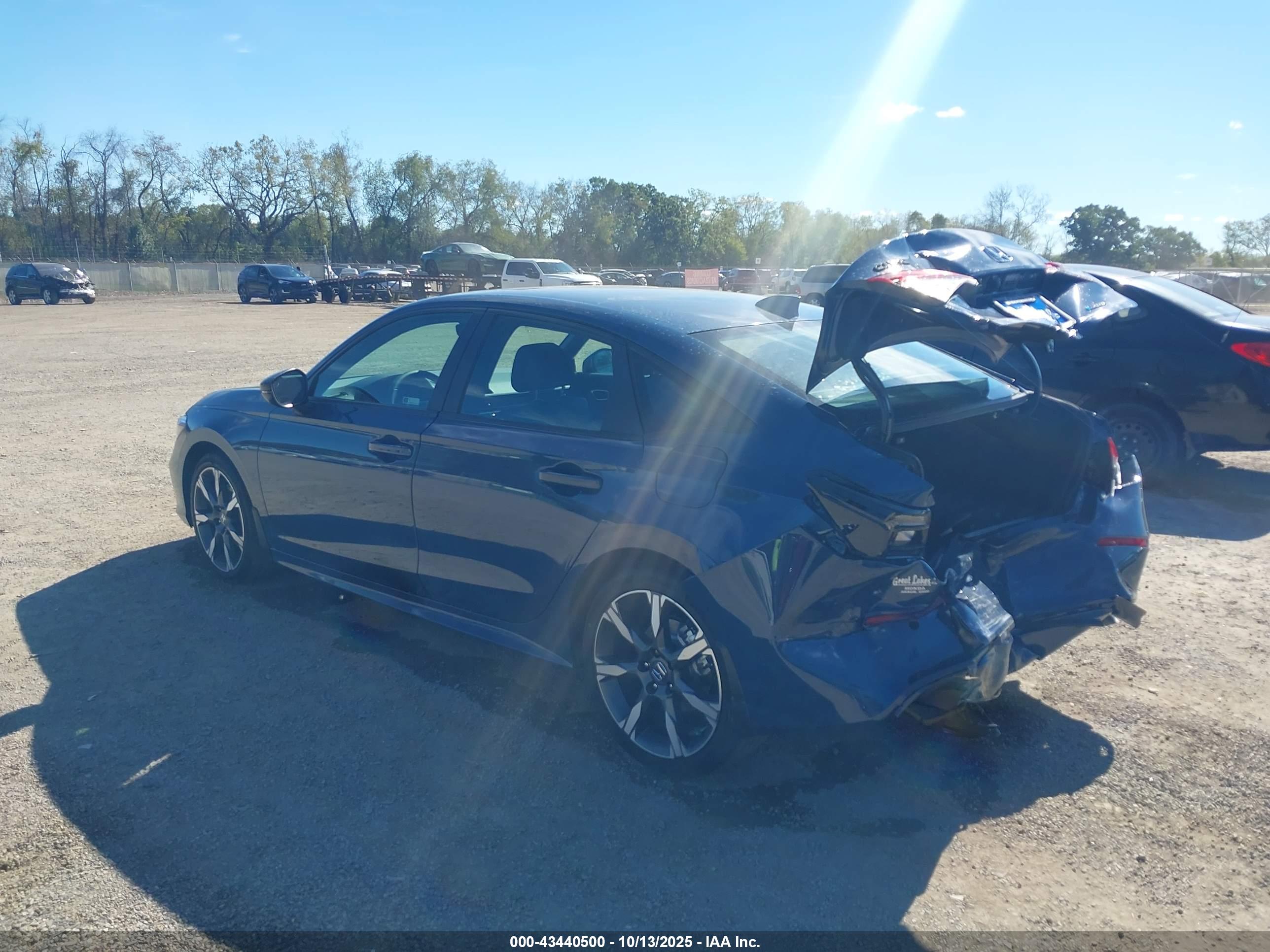 HONDA CIVIC image 3