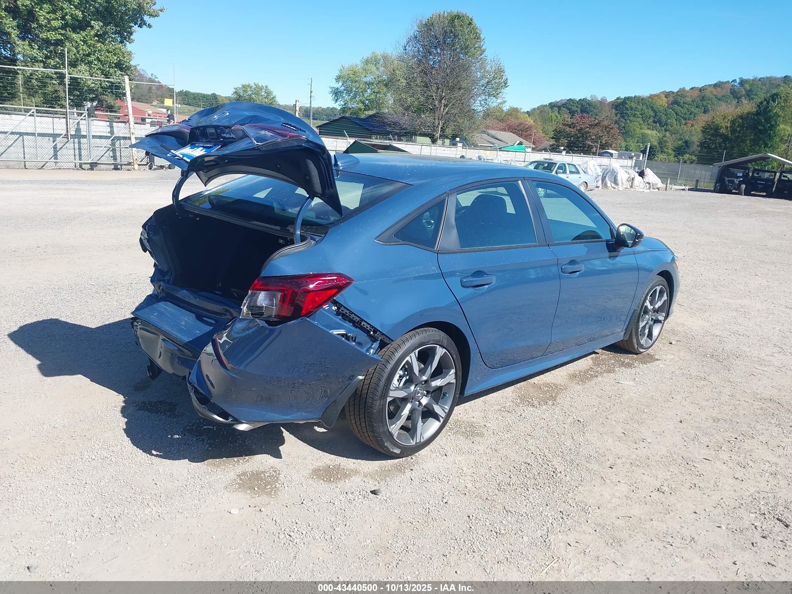 HONDA CIVIC image 4