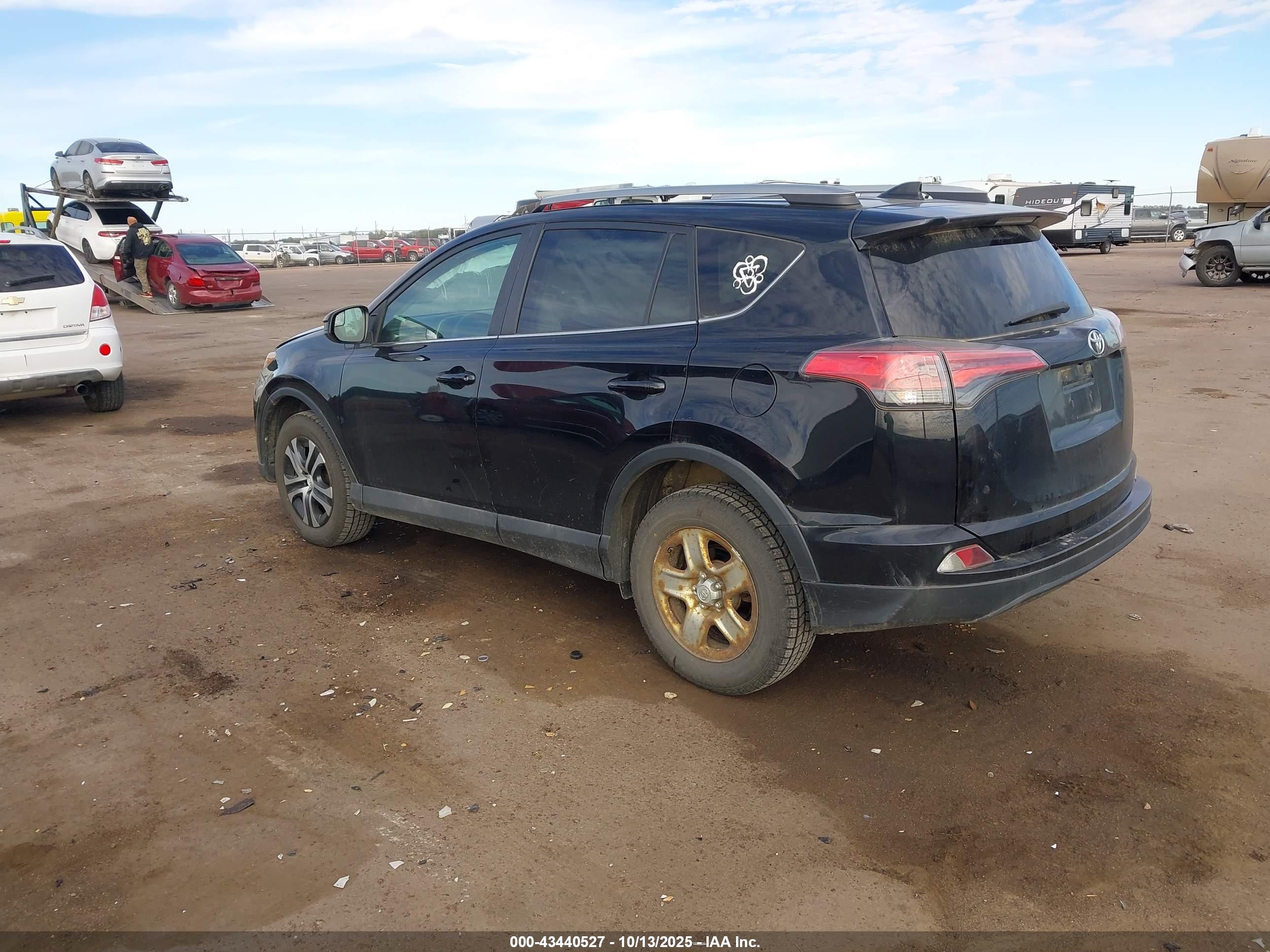TOYOTA RAV4 image 3
