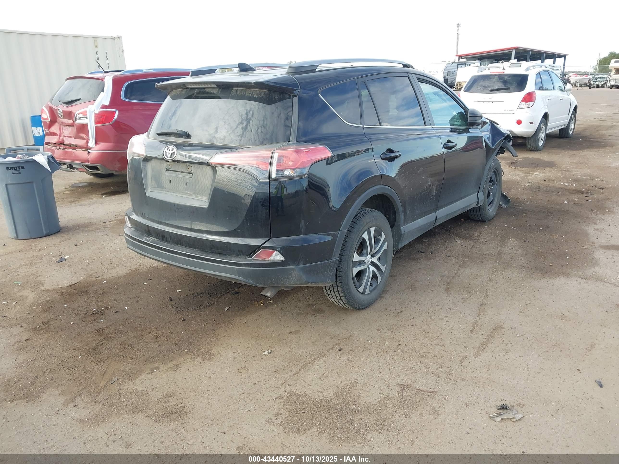 TOYOTA RAV4 image 4