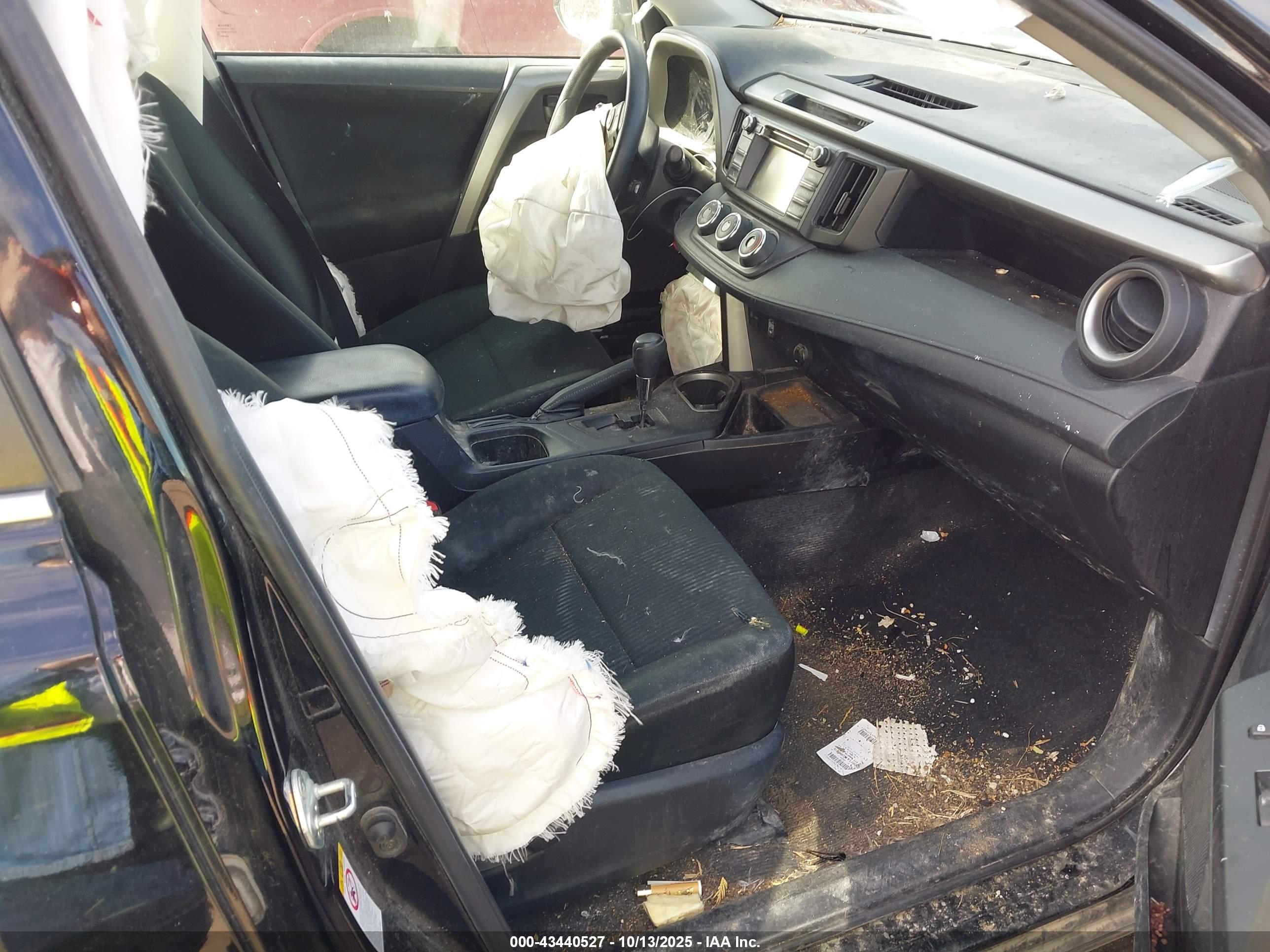 TOYOTA RAV4 image 5