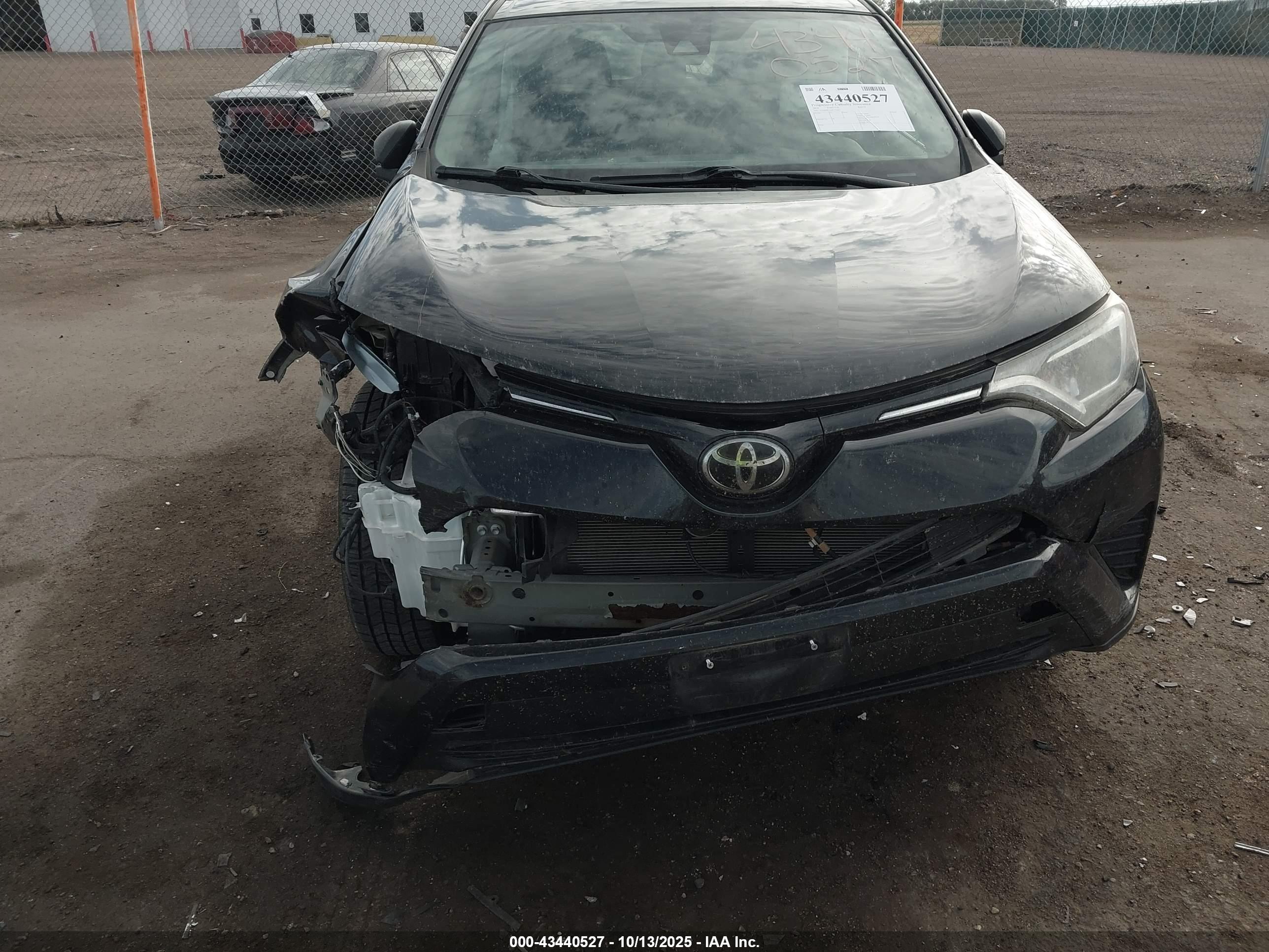TOYOTA RAV4 image 6