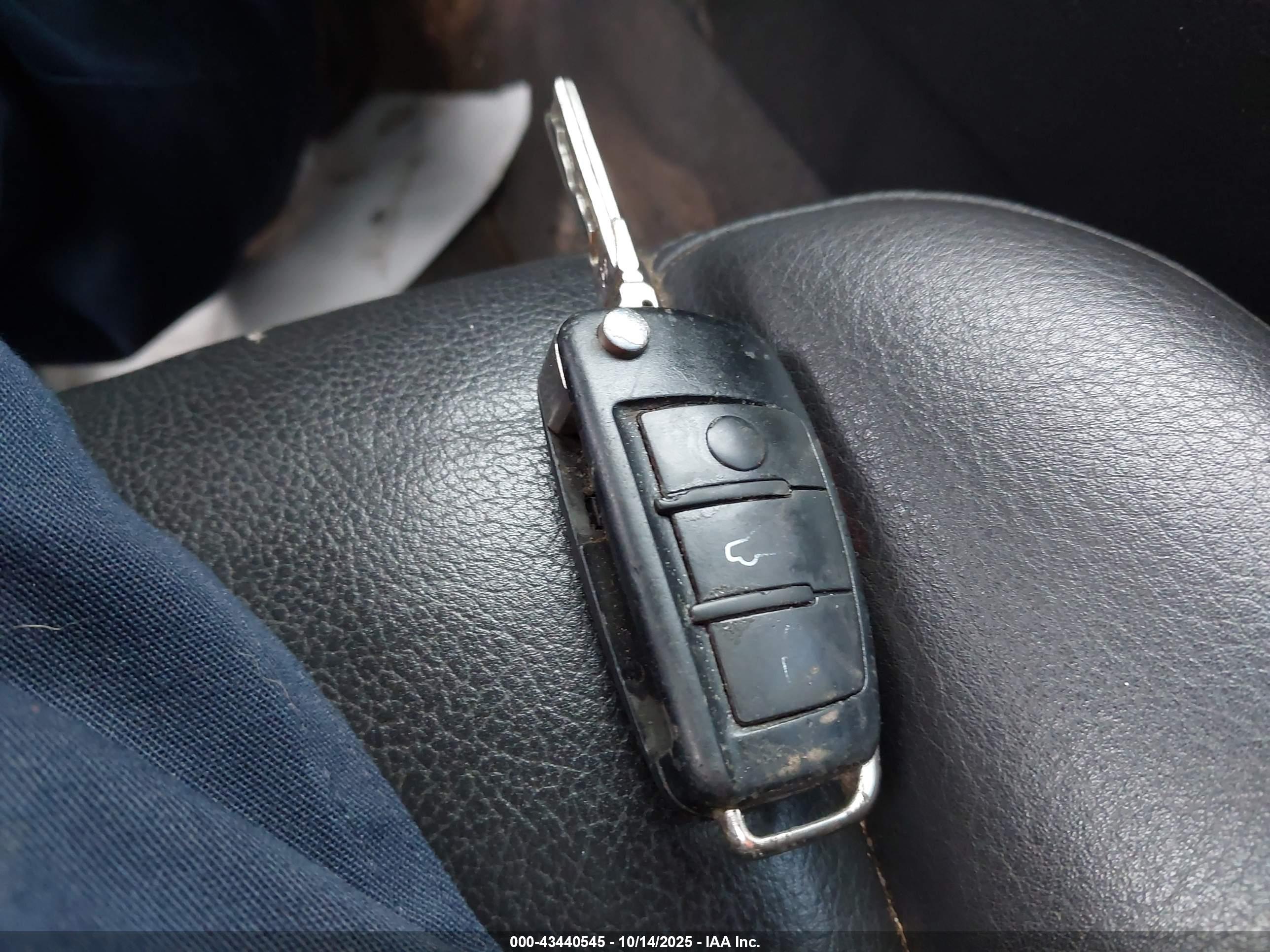 AUDI A4 image 11