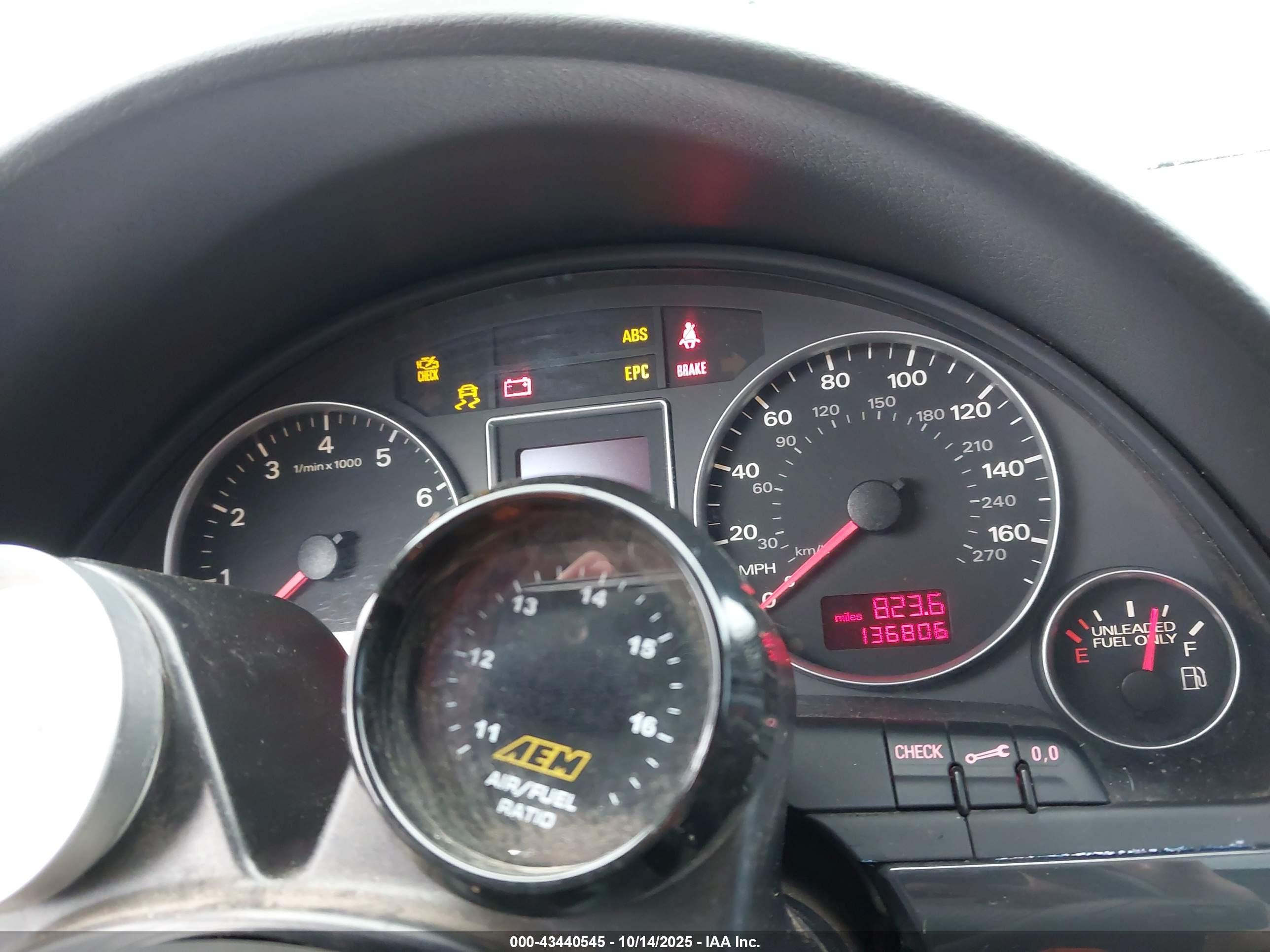 AUDI A4 image 7