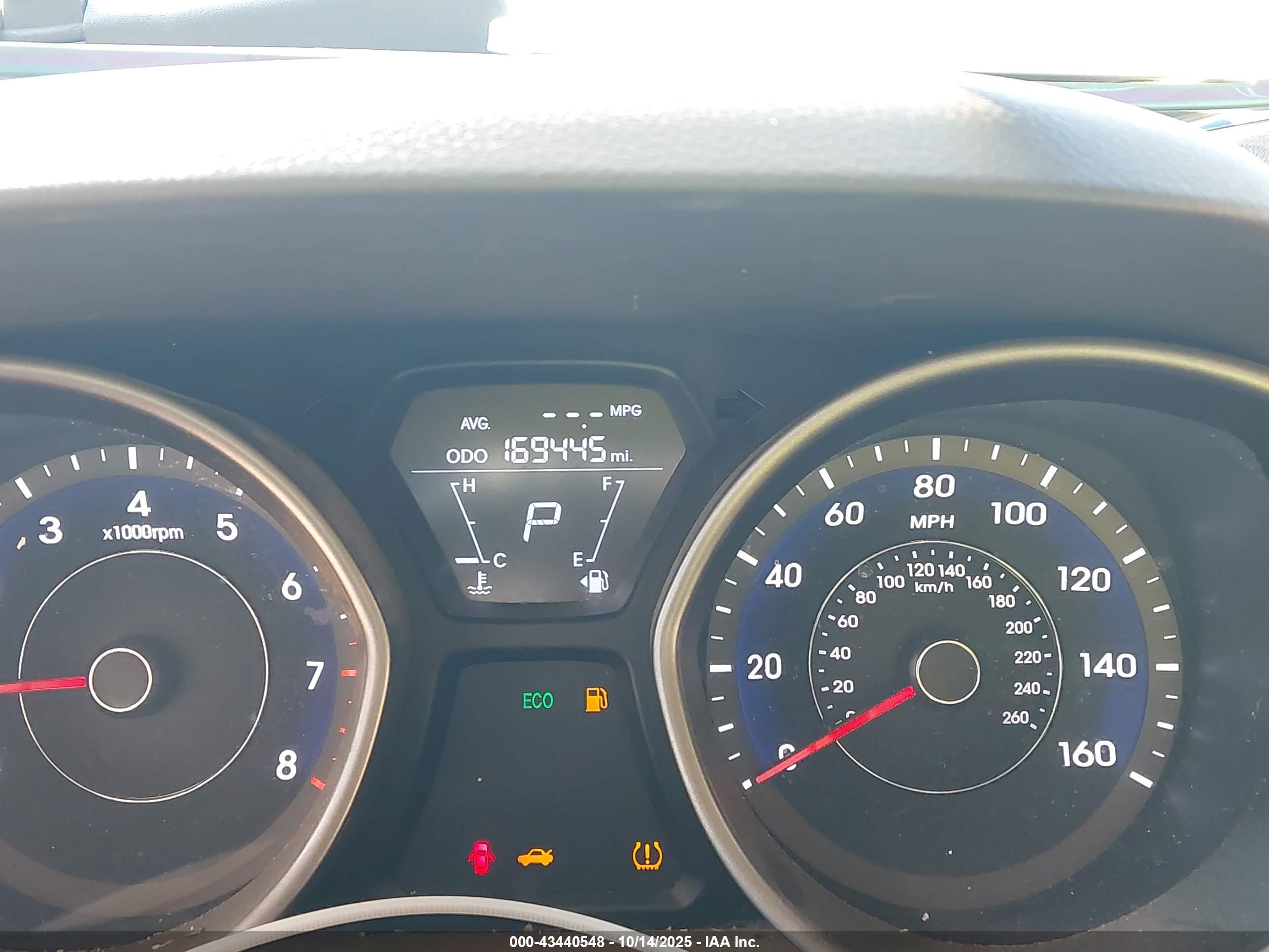 HYUNDAI ELANTRA image 7
